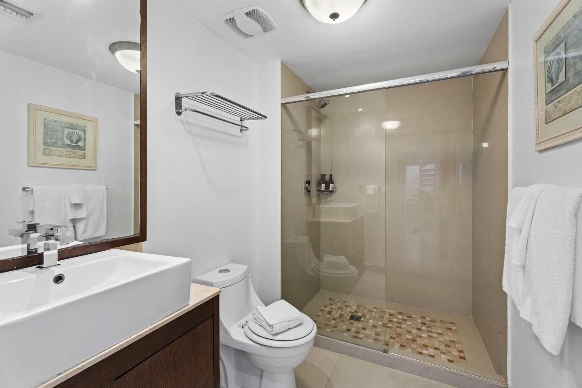 Beachfront - Royal Penthouse 3BR condo - BC352
