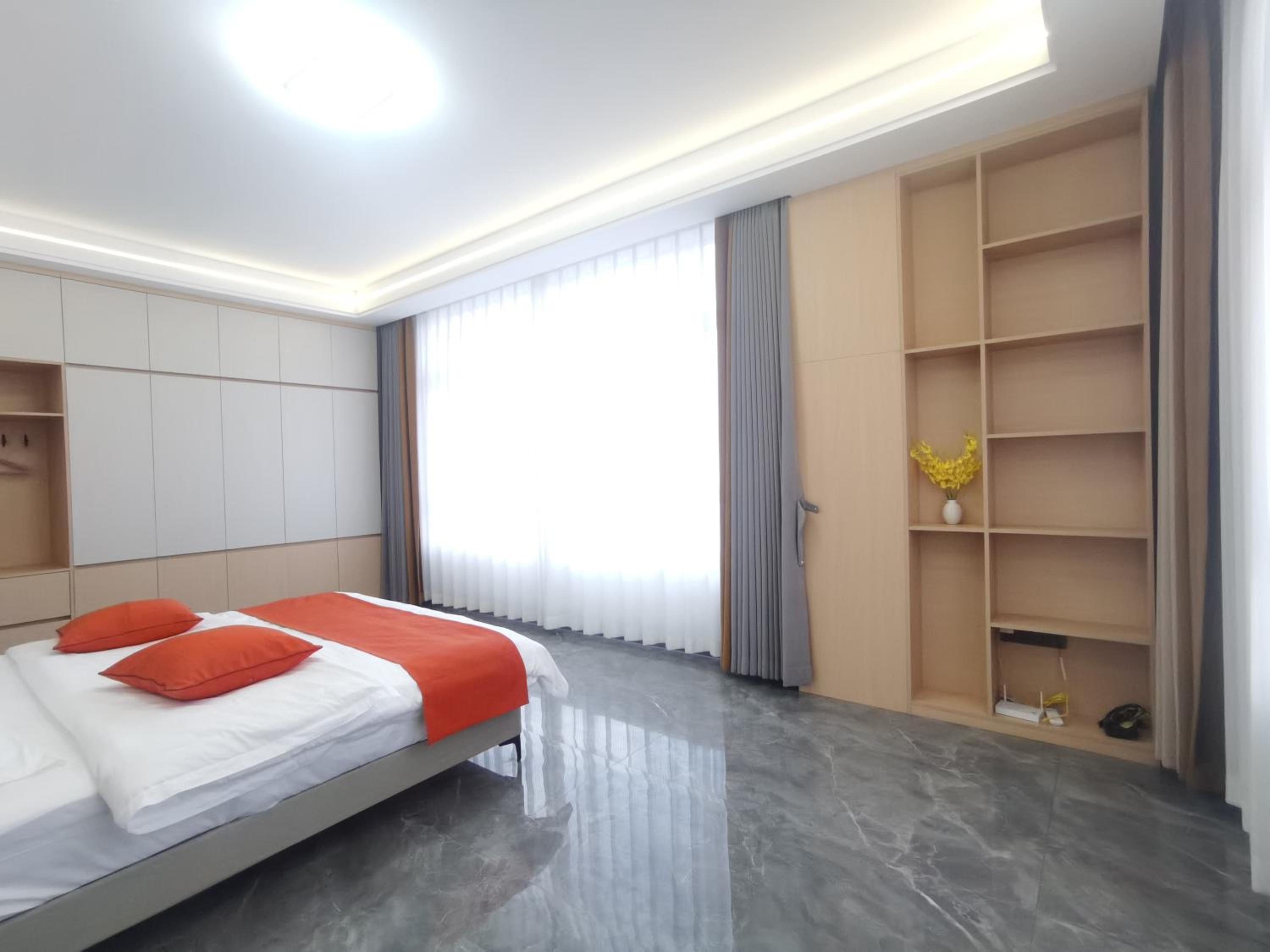 Light luxury in the clouds