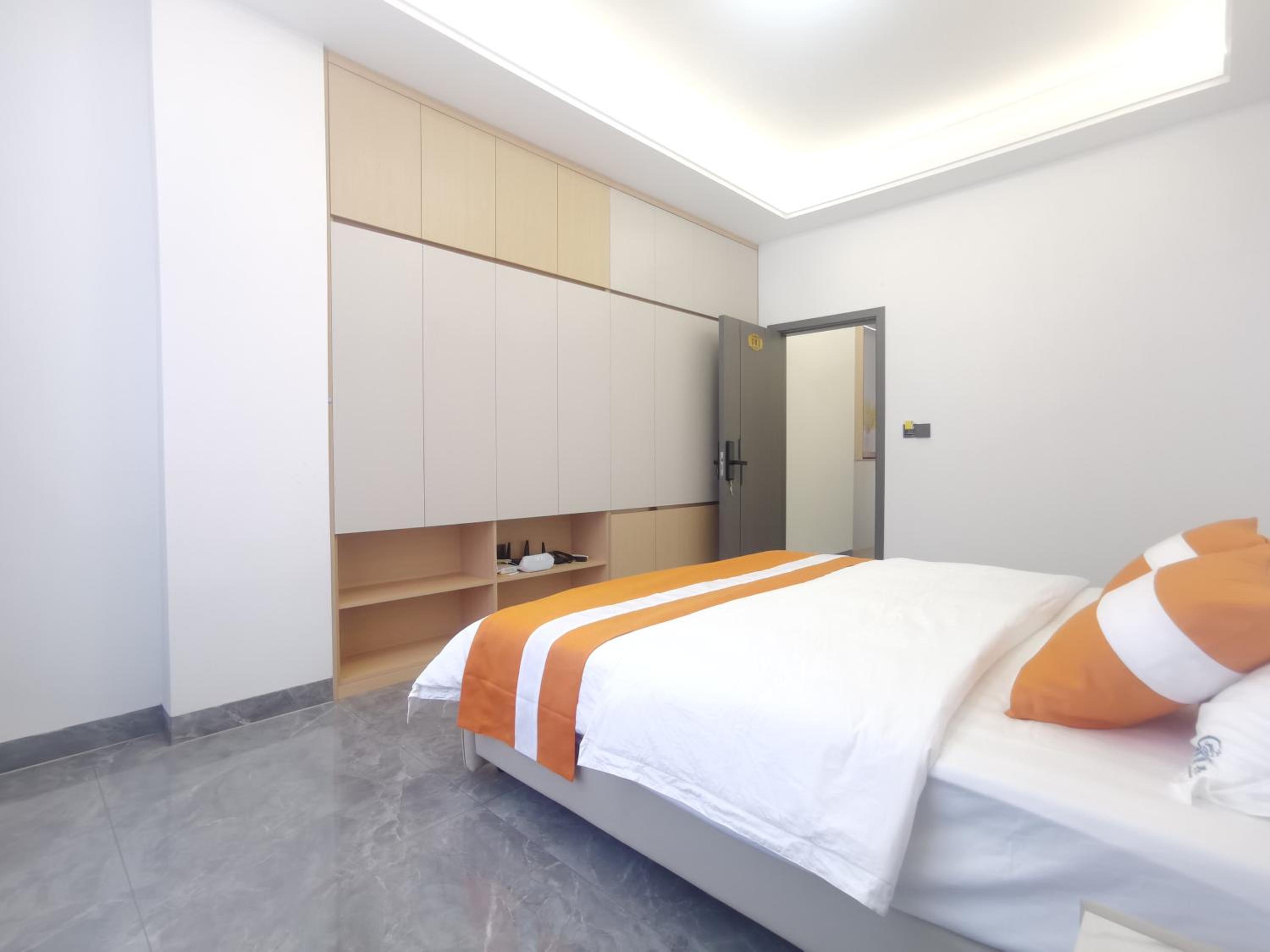 Light luxury in the clouds