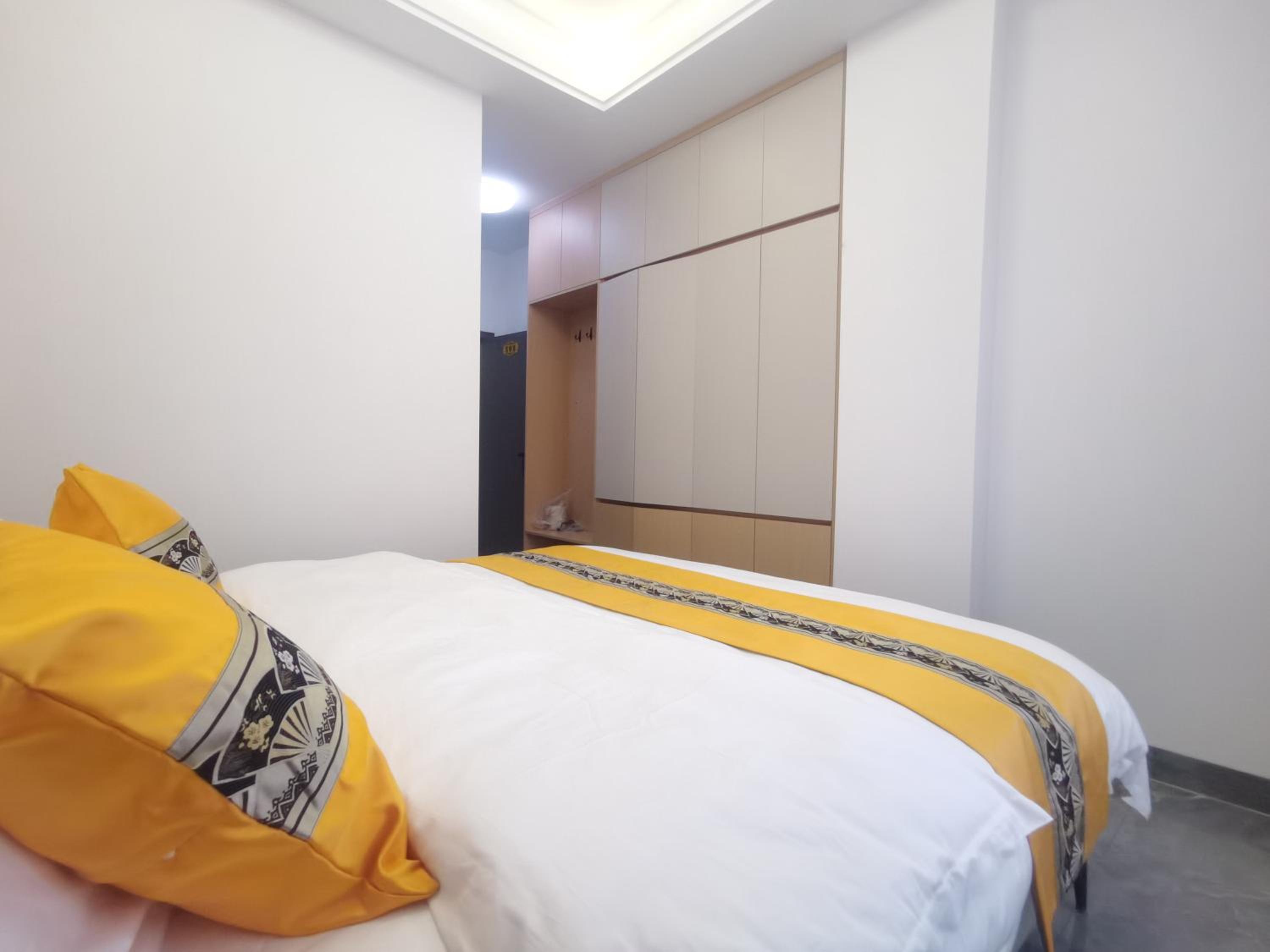 Light luxury in the clouds
