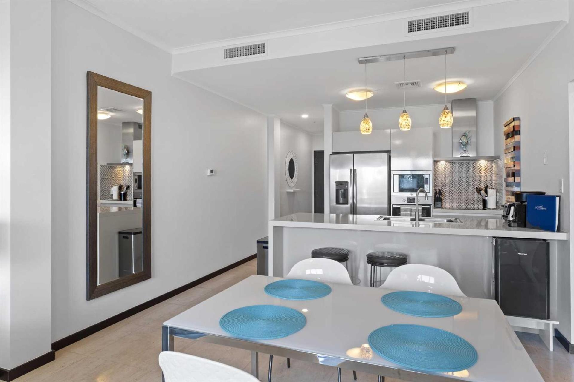Eagle Beach - Sunset Dreams 2BR condo - LV303