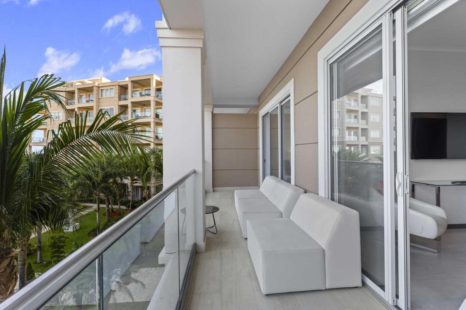 Eagle Beach - Sunset Dreams 2BR condo - LV303
