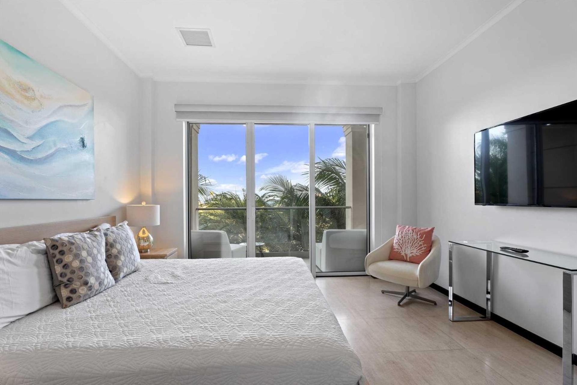 Eagle Beach - Sunset Dreams 2BR condo - LV303