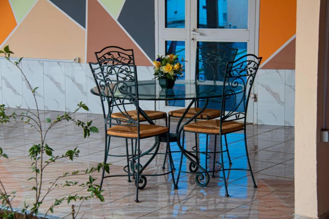 Villa Hibiscus