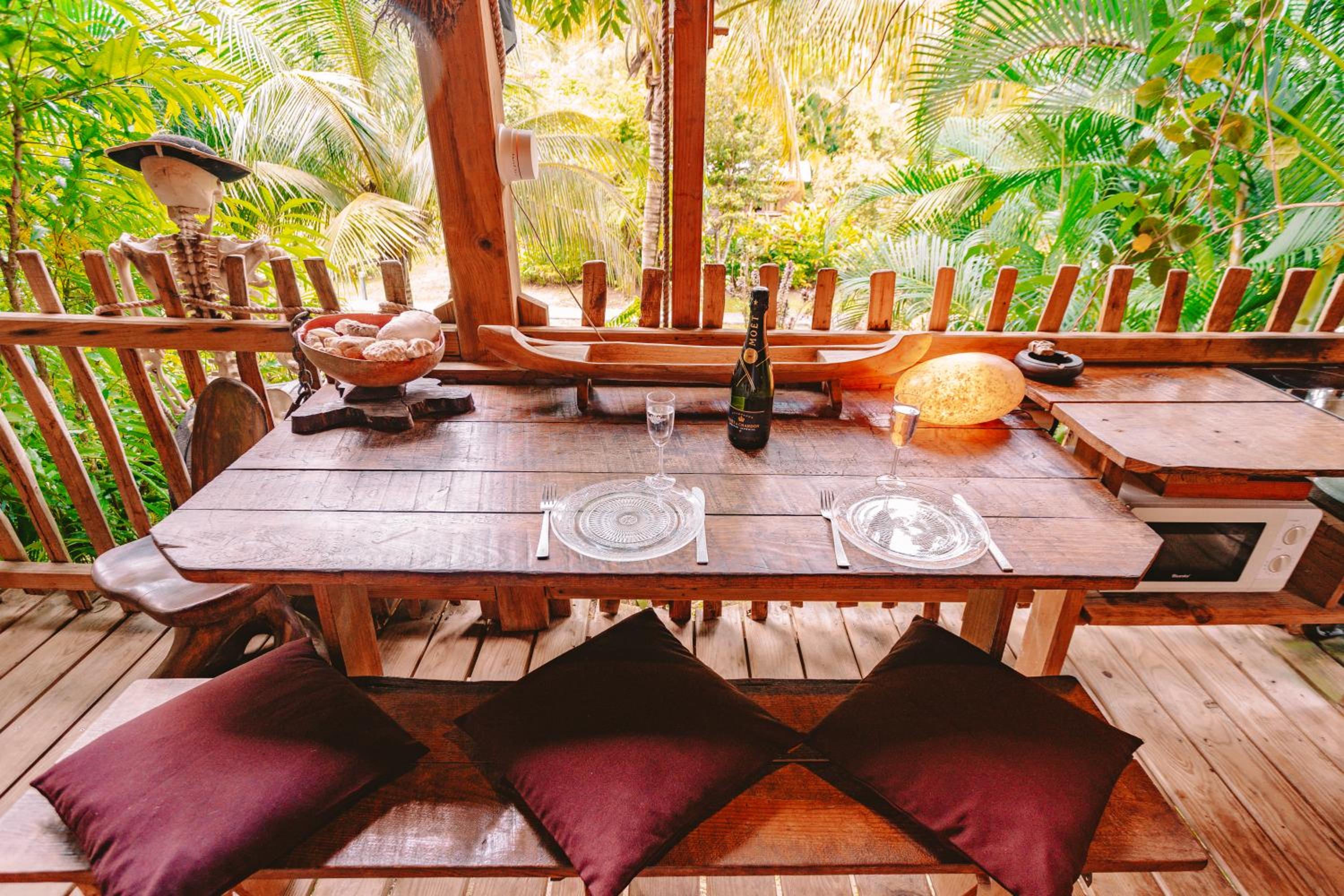 West Indies Cottage, cottages haut de gamme avec piscine, jacuzzi et vue jungle