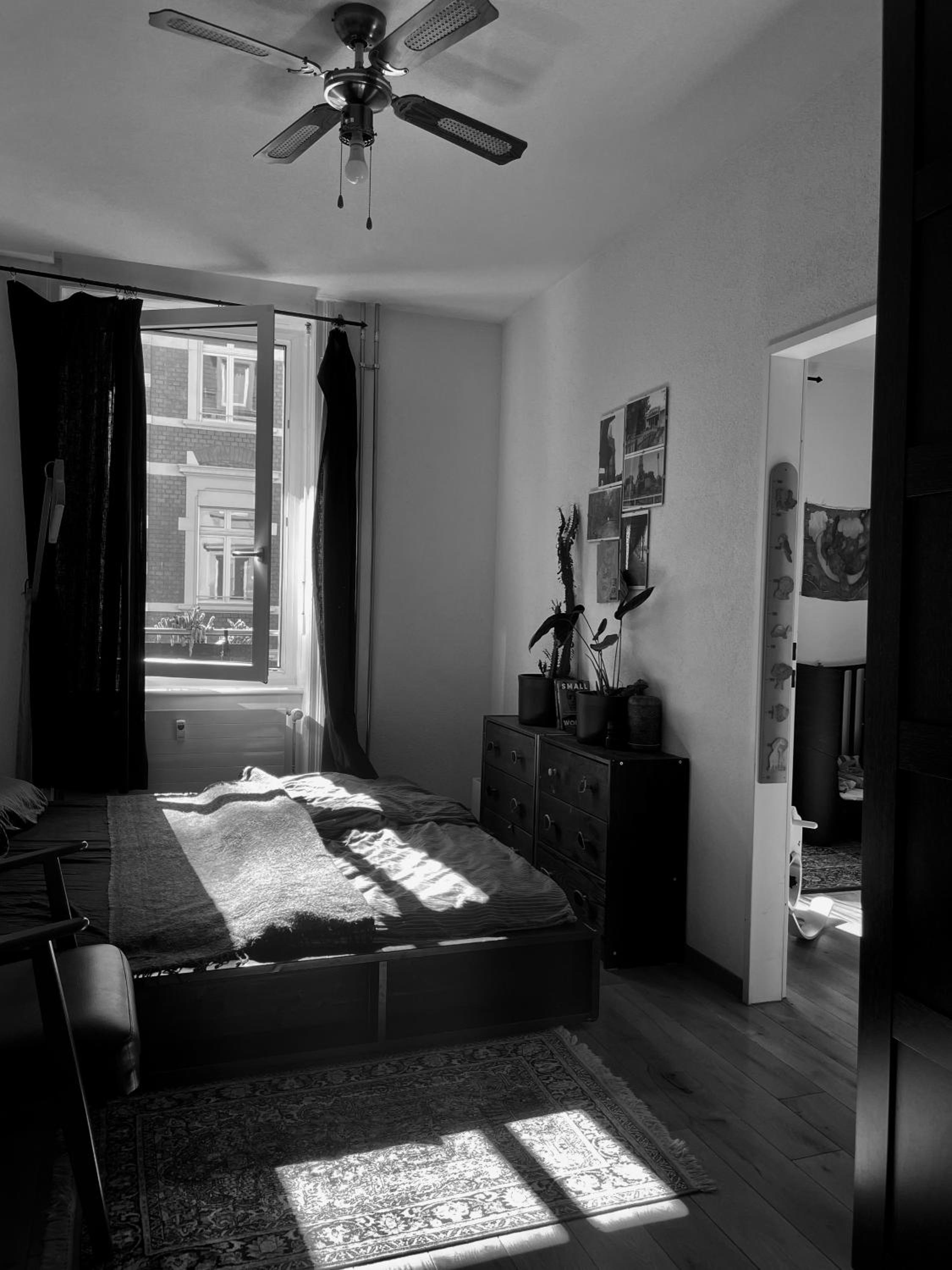 Artful 3 Bedroom Apt in City Center 5 min by foot to ESC & Art Basel