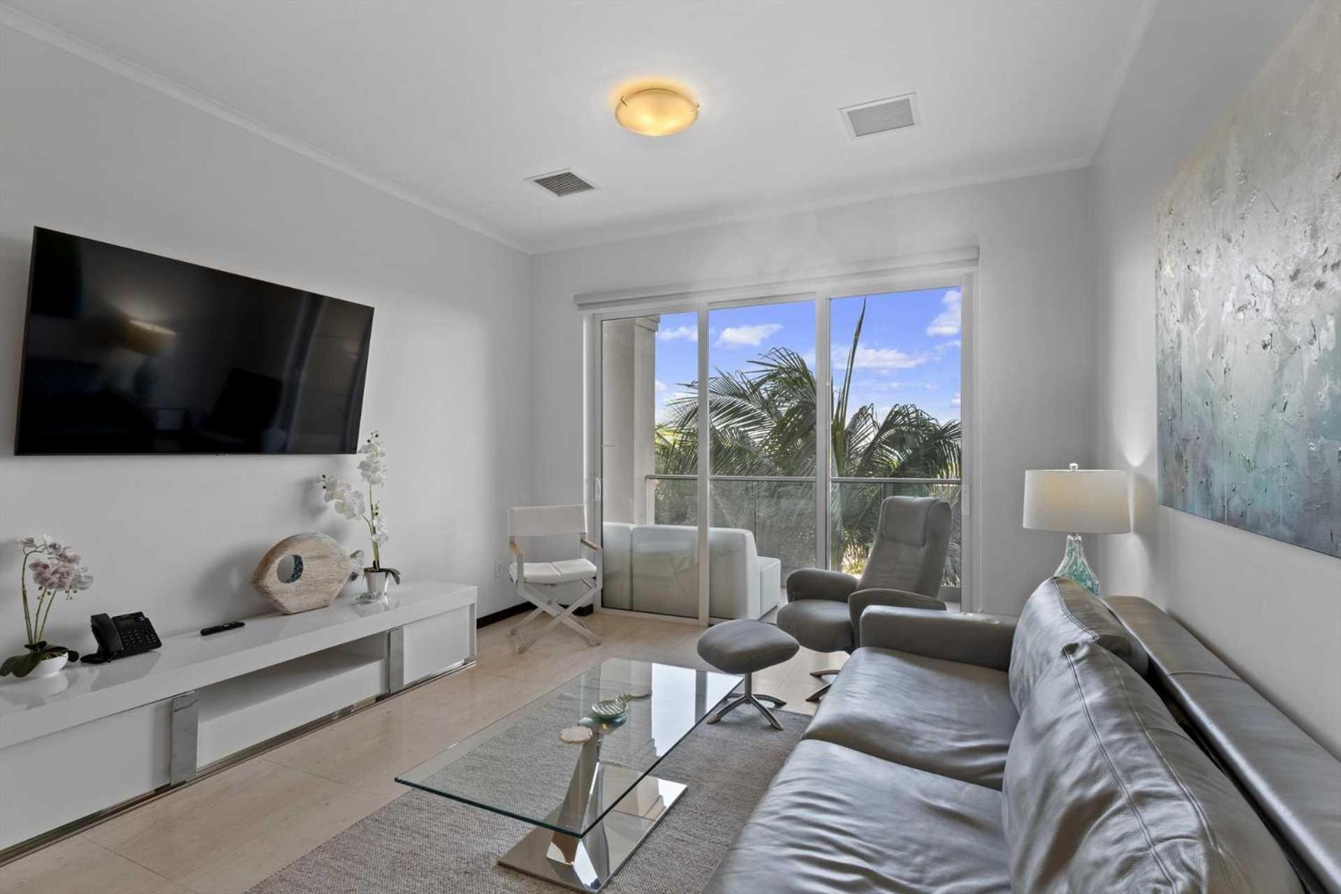 Eagle Beach - Sunset Dreams 2BR condo - LV303