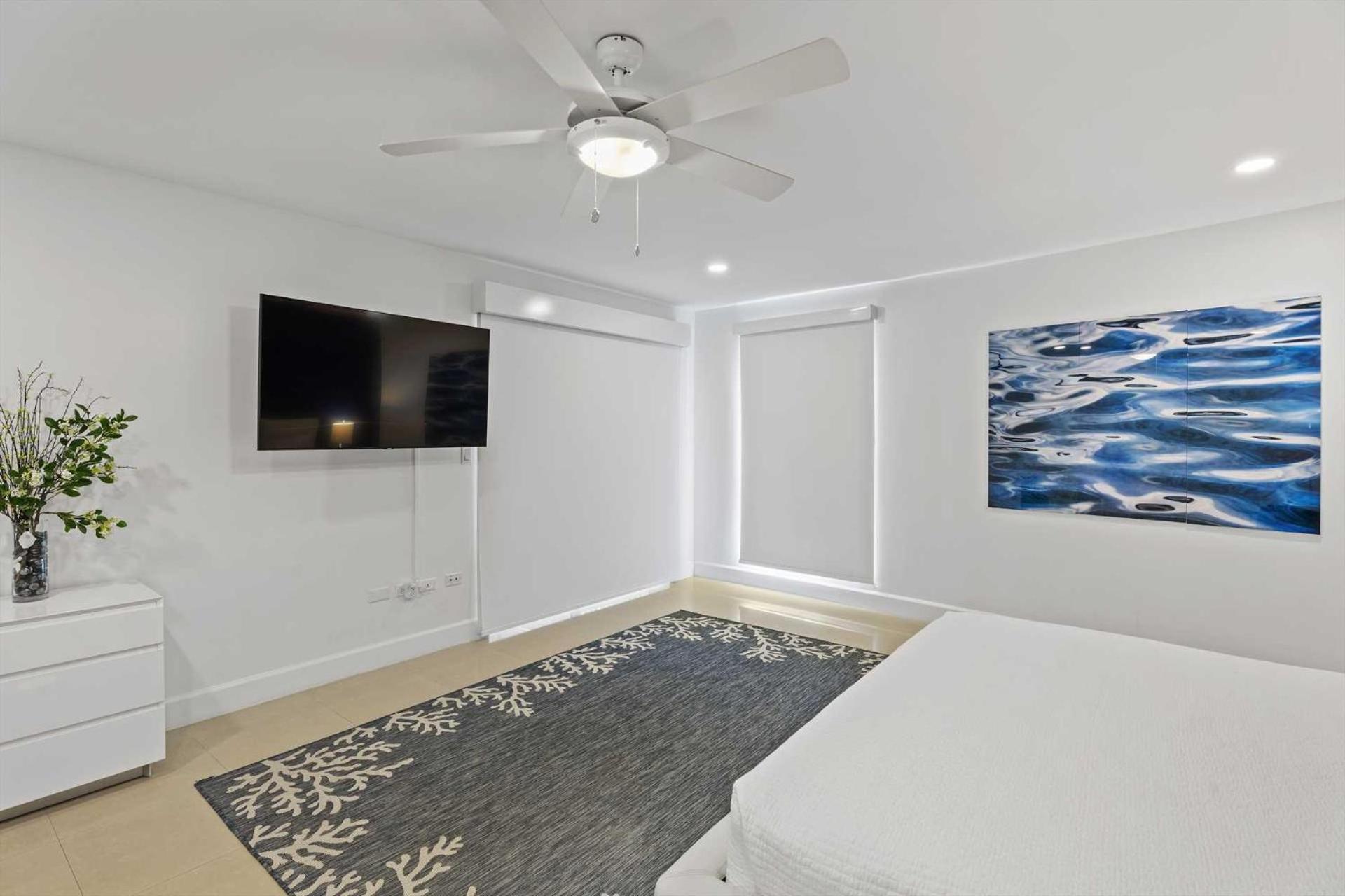 Beachfront - Sapphire Vista 3BR condo - A247