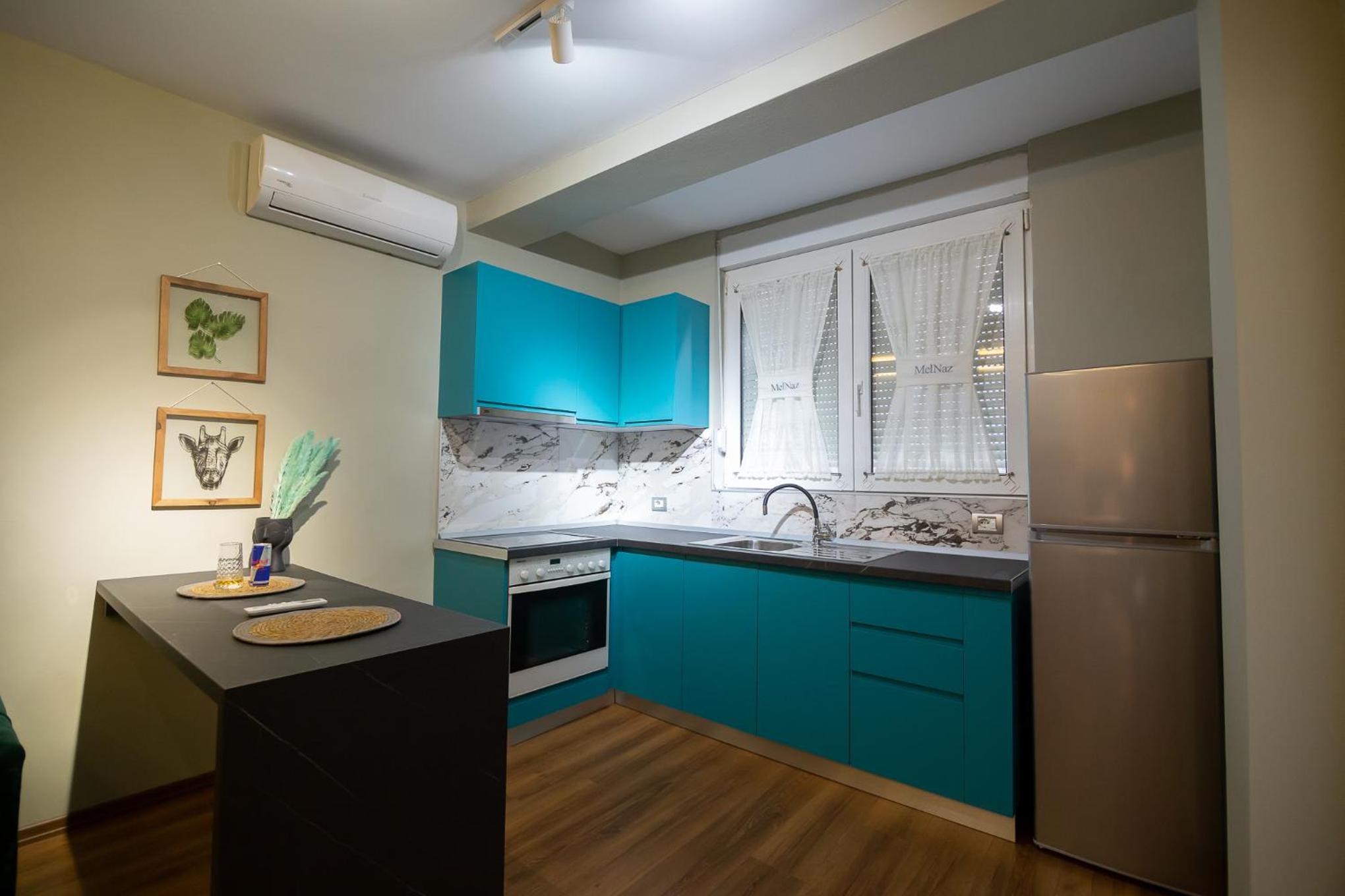 Melnaz Home
