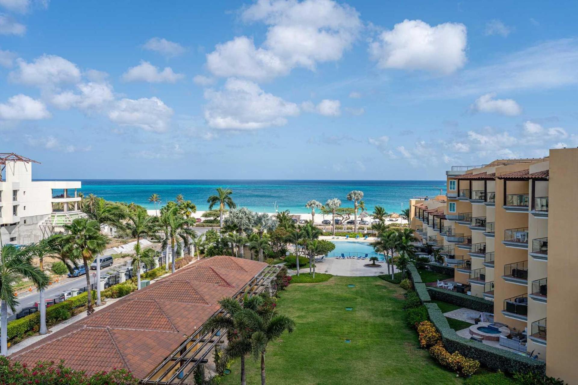 Beachfront- Eagle Beach- Top View 1BR condo - P514