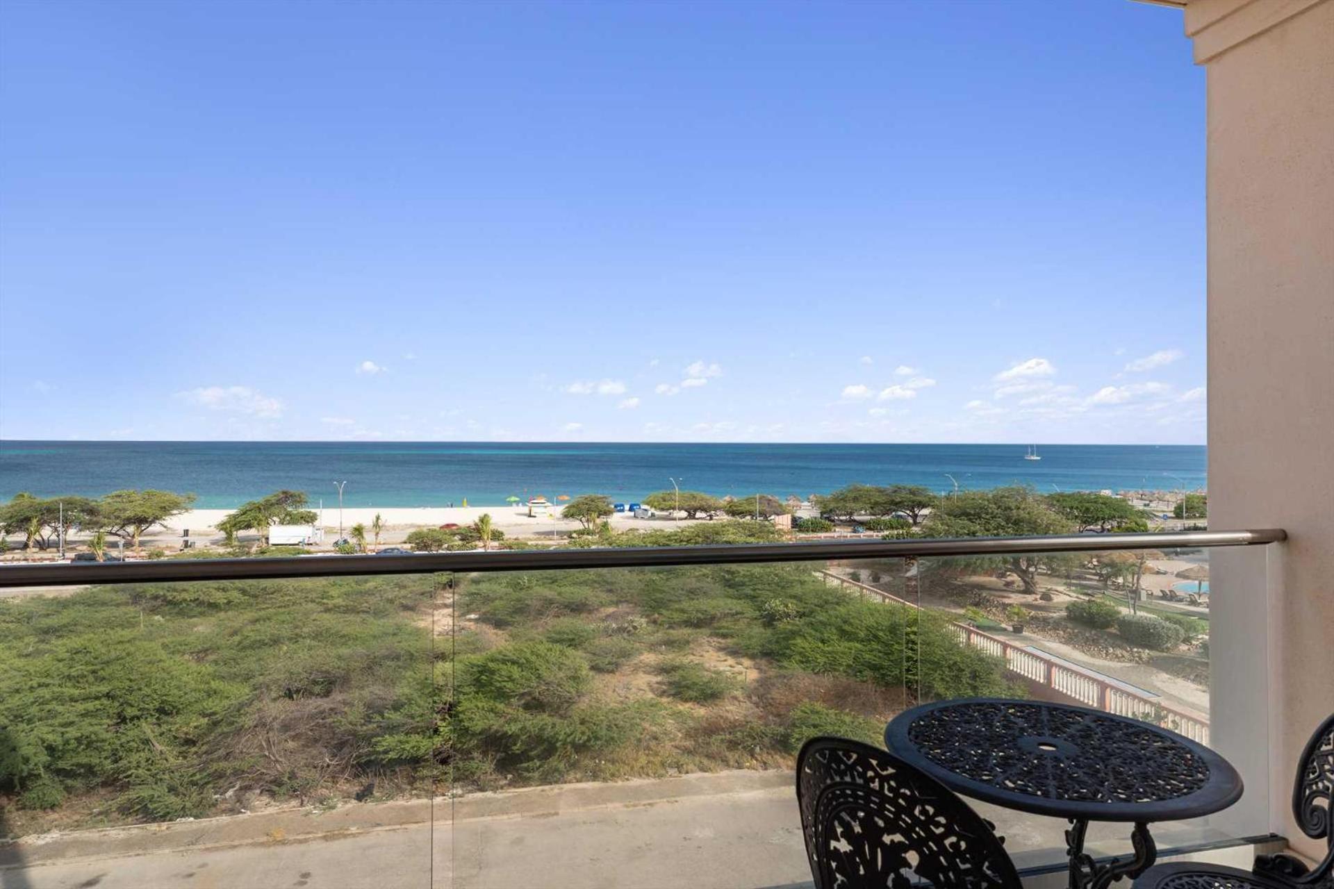 Beach View - Vista Paradiso 2BR condo - LV410