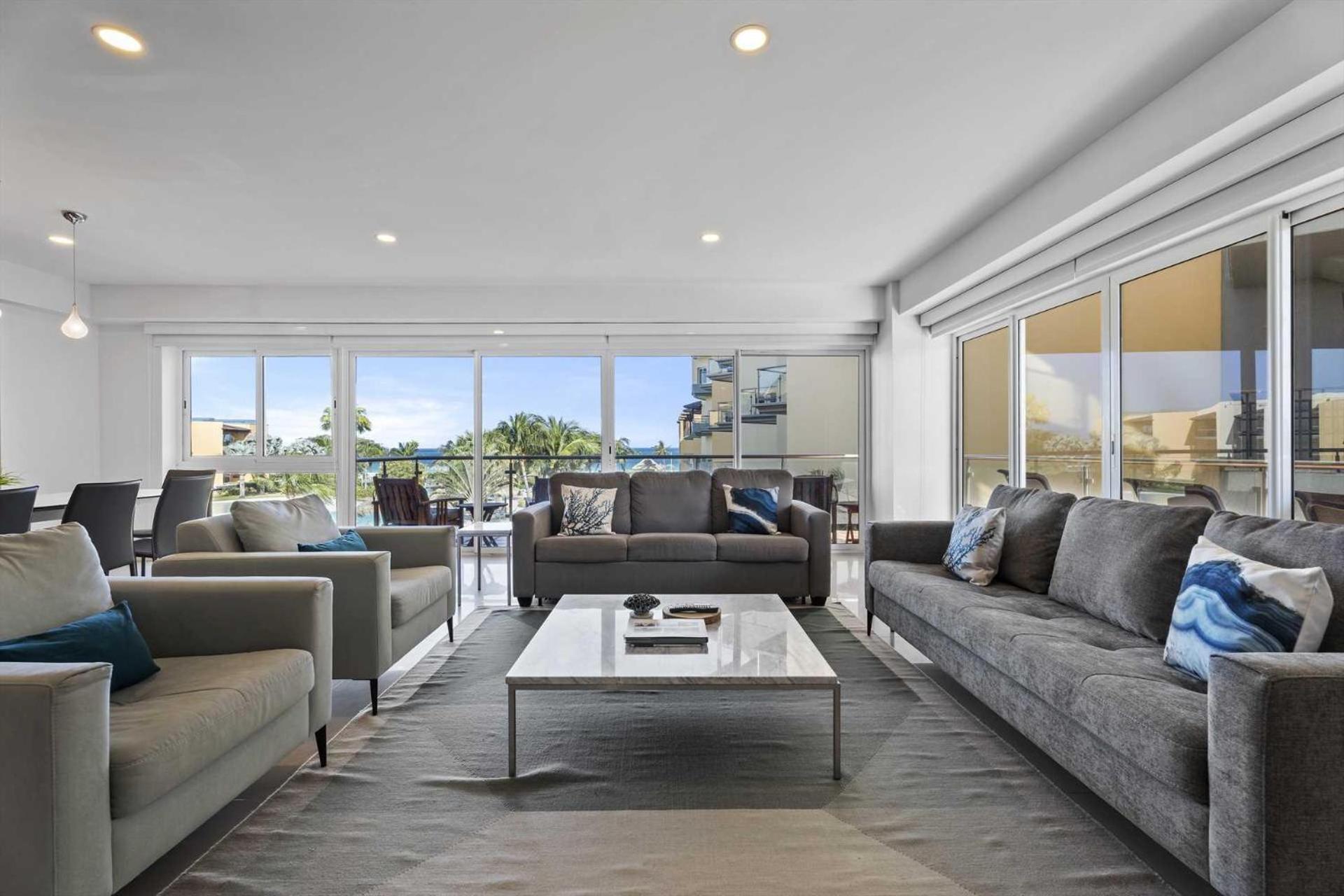 Beachfront - Sapphire Vista 3BR condo - A247