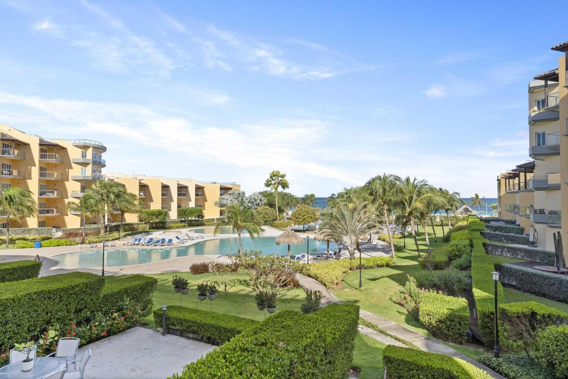 Beachfront - Sapphire Vista 3BR condo - A247