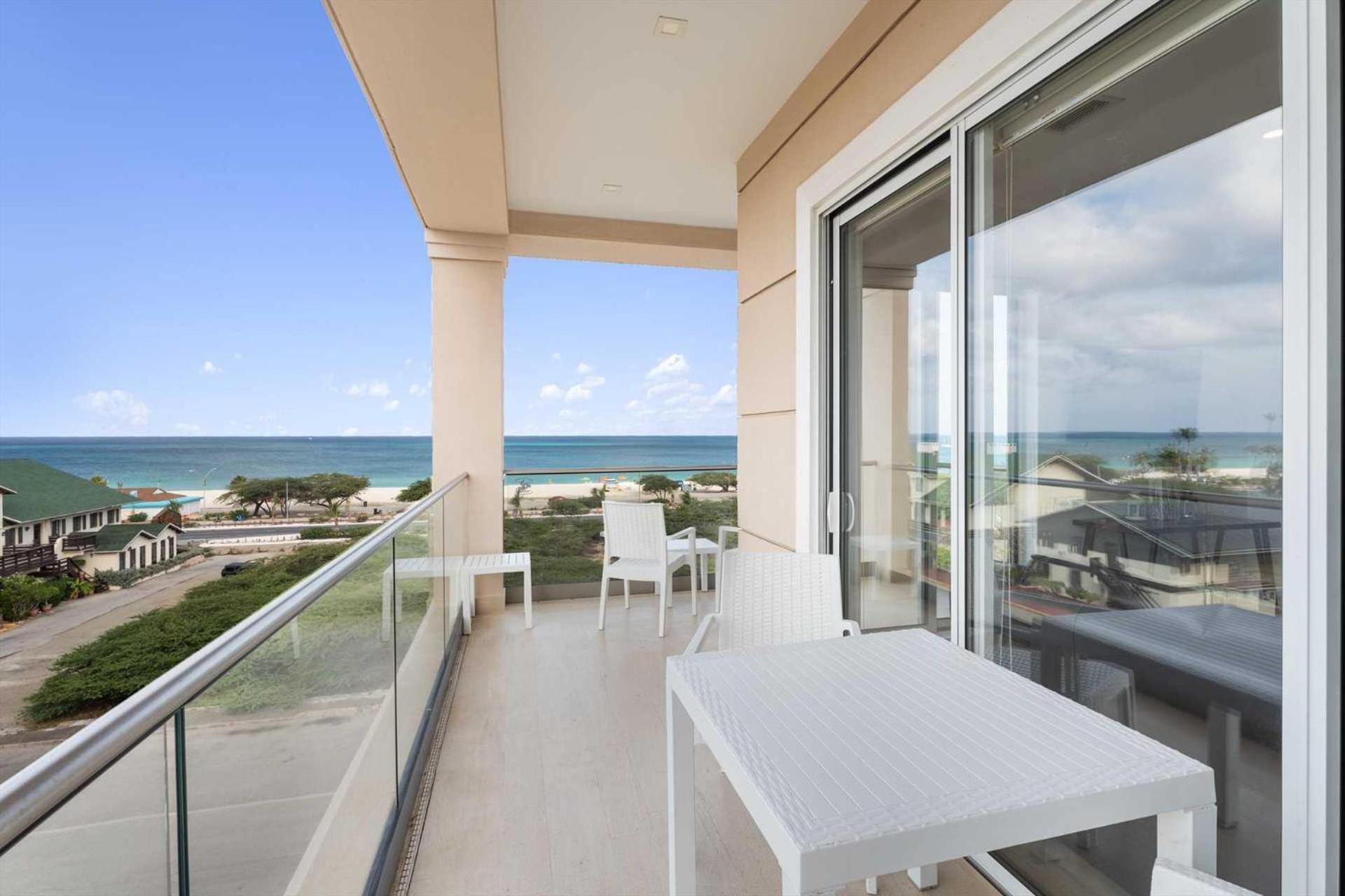 Beach View - Vista Paradiso 2BR condo - LV410