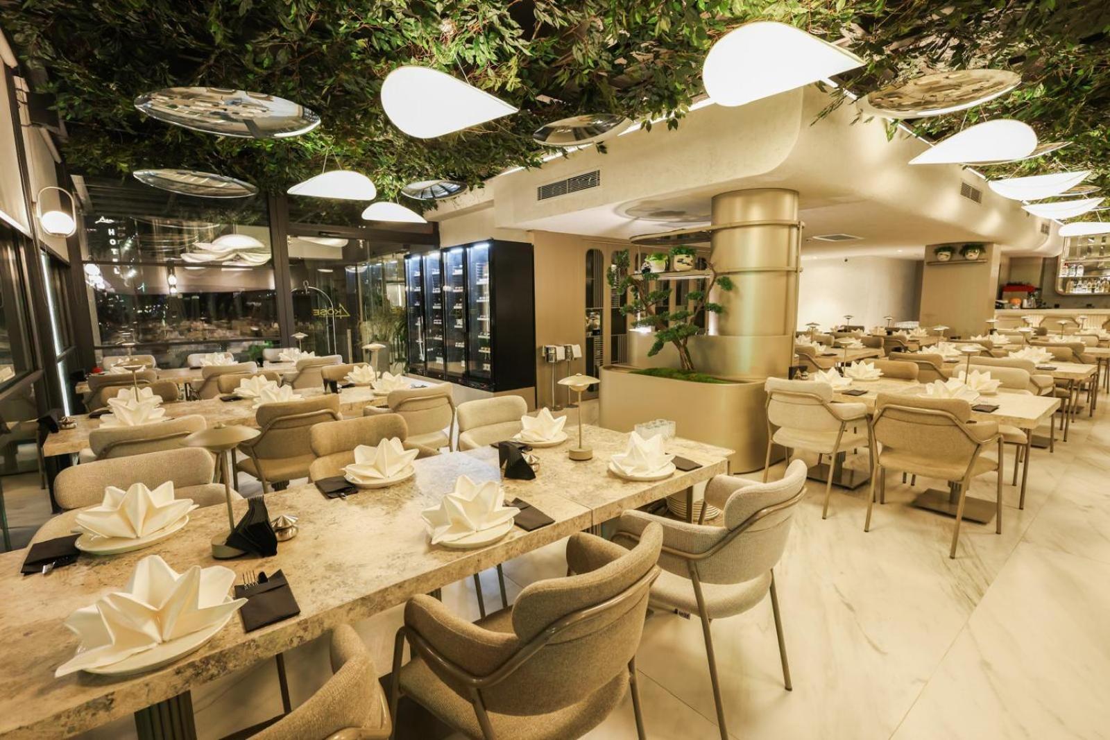 FOUR HILLS HOTEL - Image 60