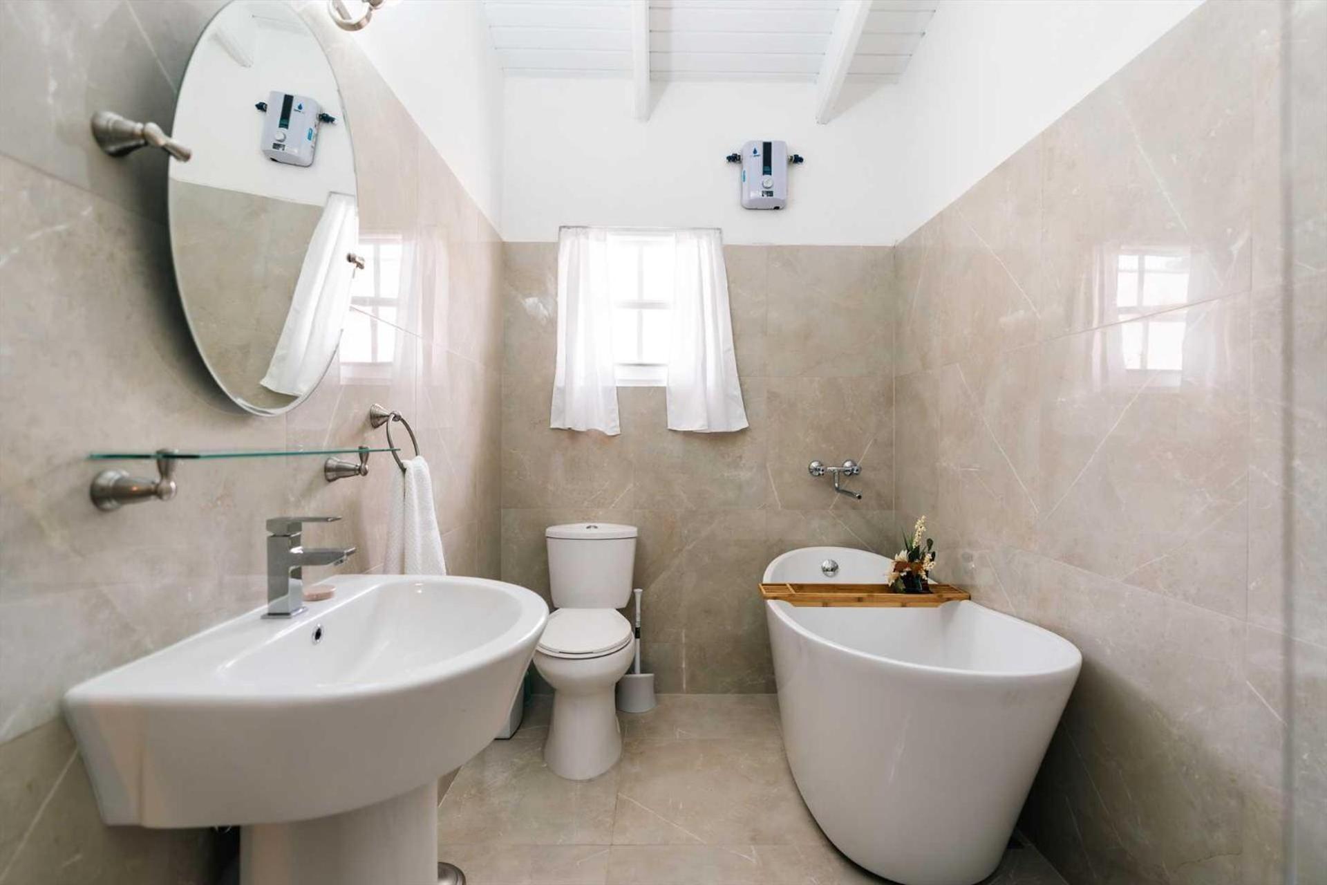 PCH23N - Close to Mangel Halto - Breezy Getaway 3BR house