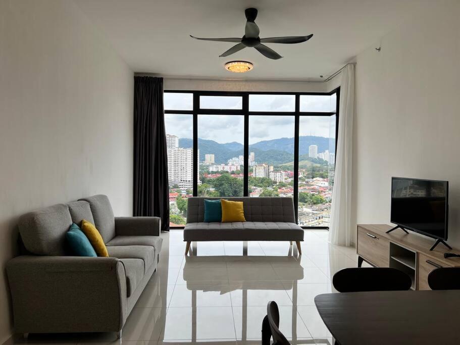 Greatview 2BR Infinity Pool & EasyAccess to Town 13 photo 6