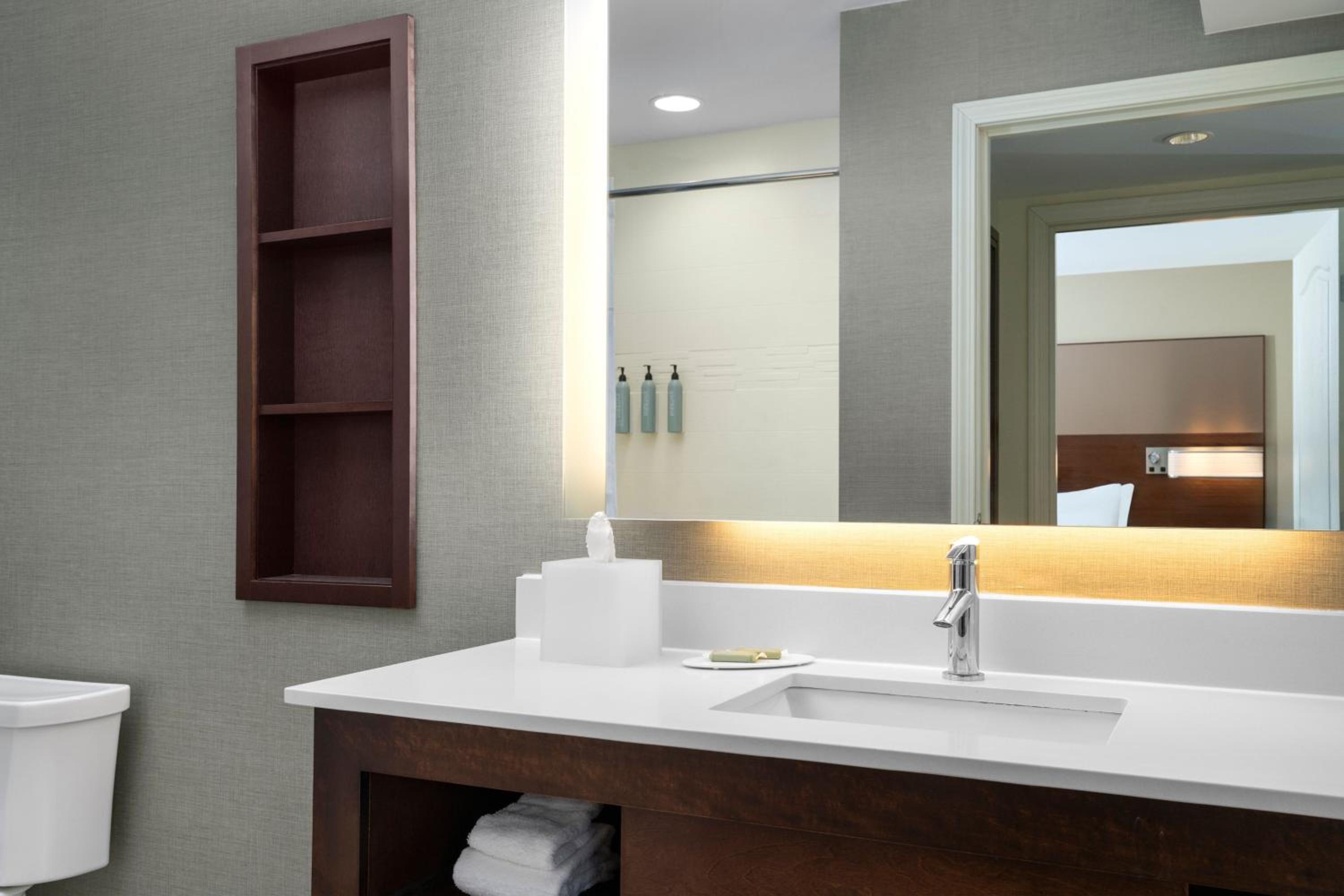 Kingston Vacations - Residence Inn by Marriott Kingston - Property Image 7