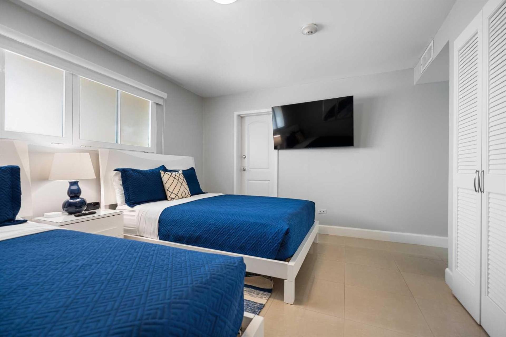 Beachfront - Amazing View 2BR condo - A342
