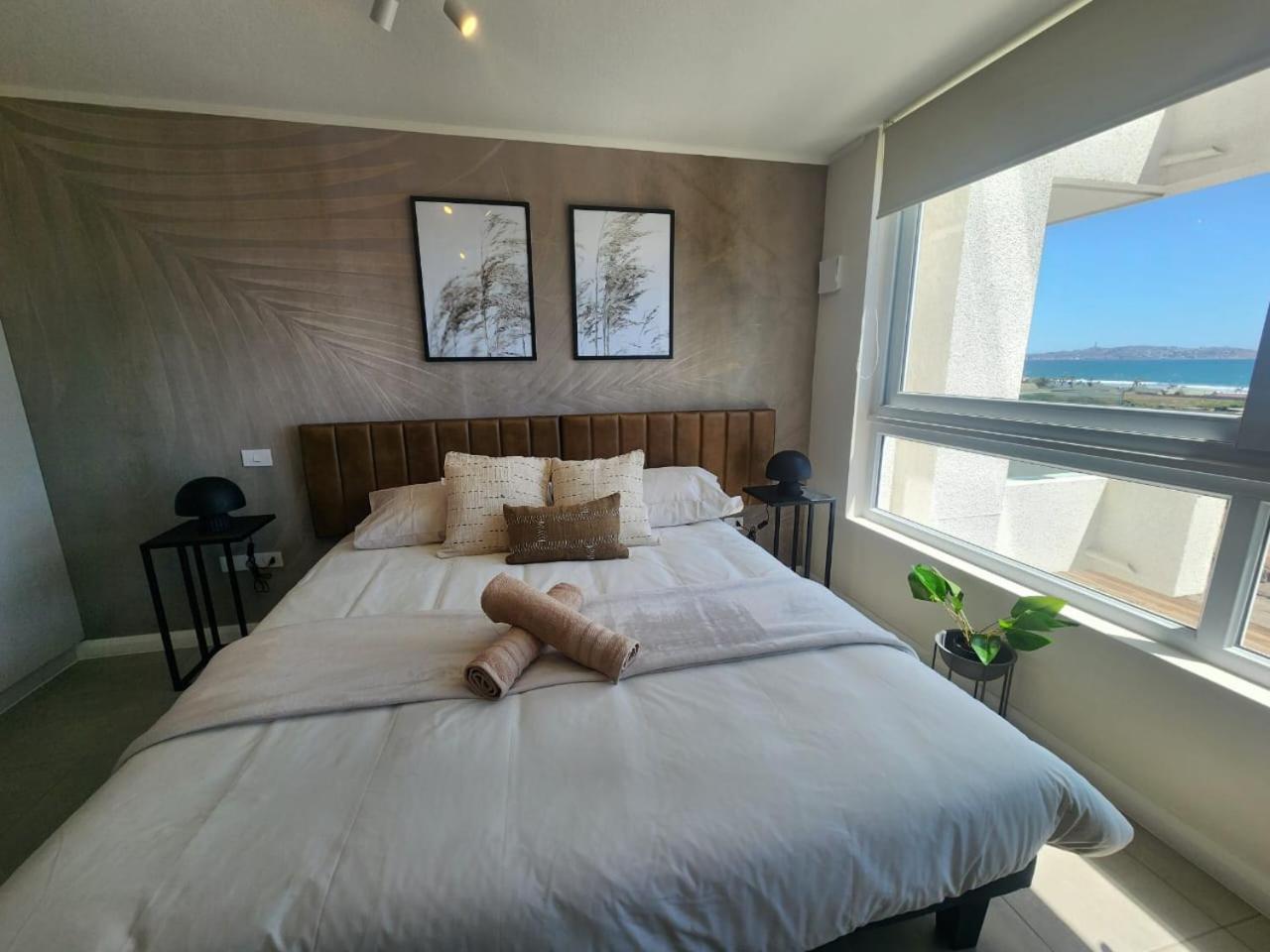 HOM l Parking Wifi CoWork Faro Turismo Piscina