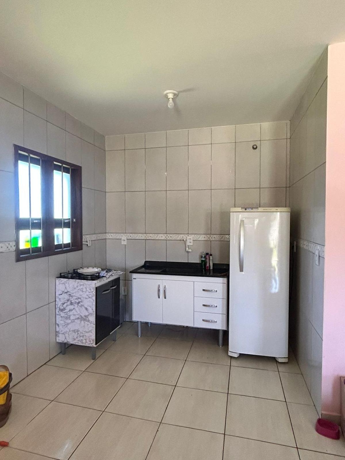 Casa três quartos, ampla e espaçosa