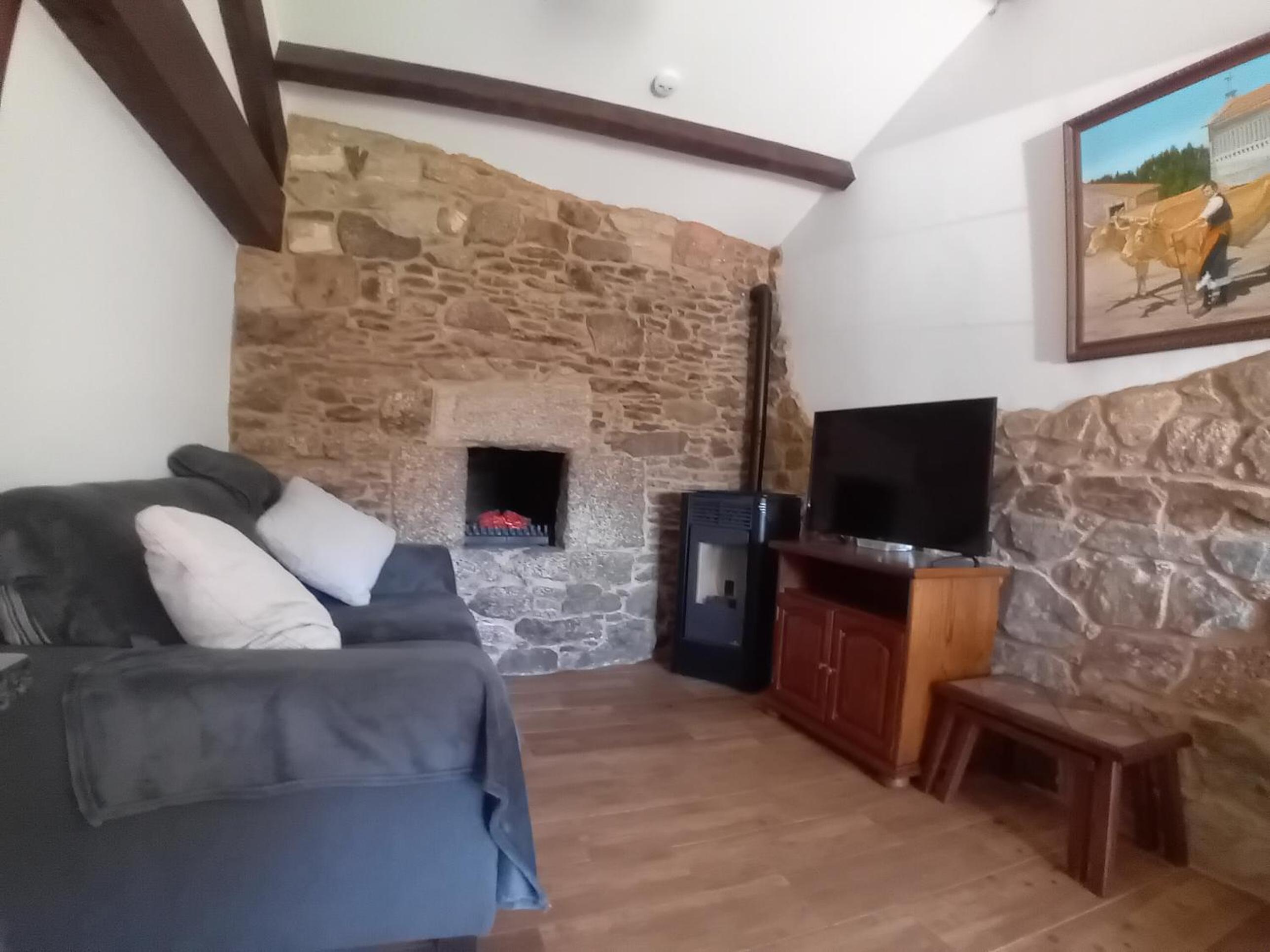 Stone Cottage SANTIAGO view 5