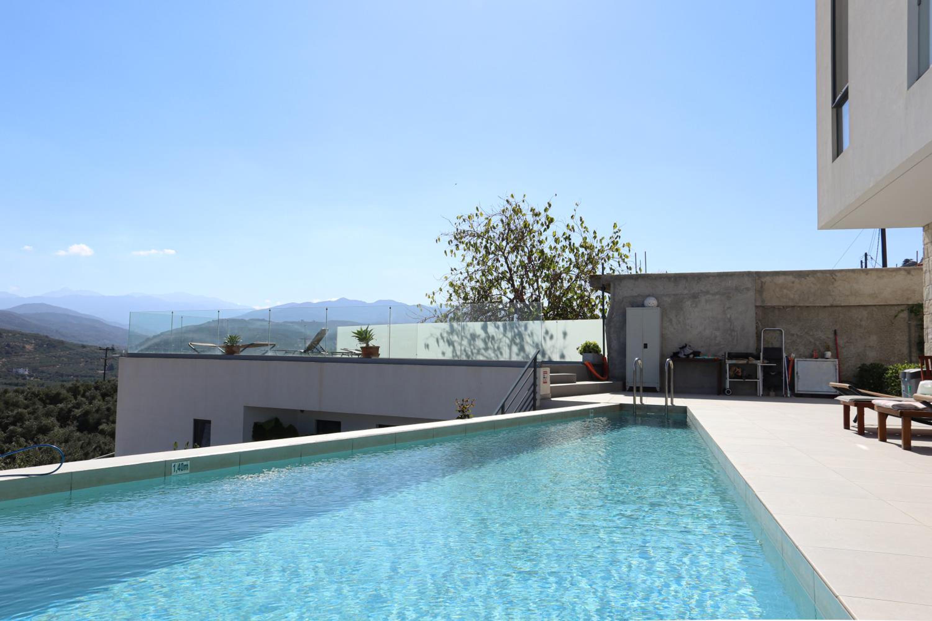 Silver Cozy Getaway - 3 Pearls Pool Retreat view 5