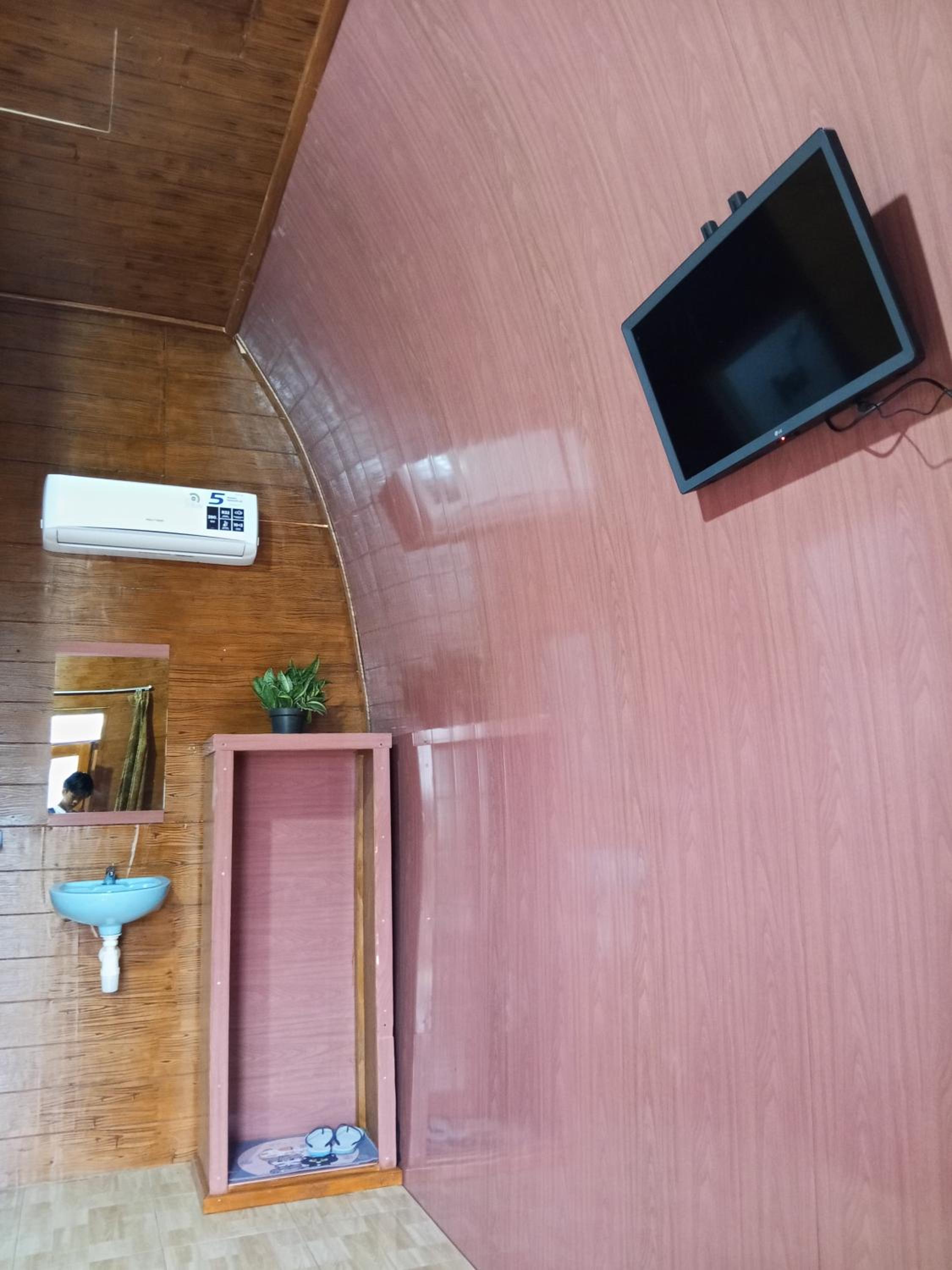 Indah Damai Cottages