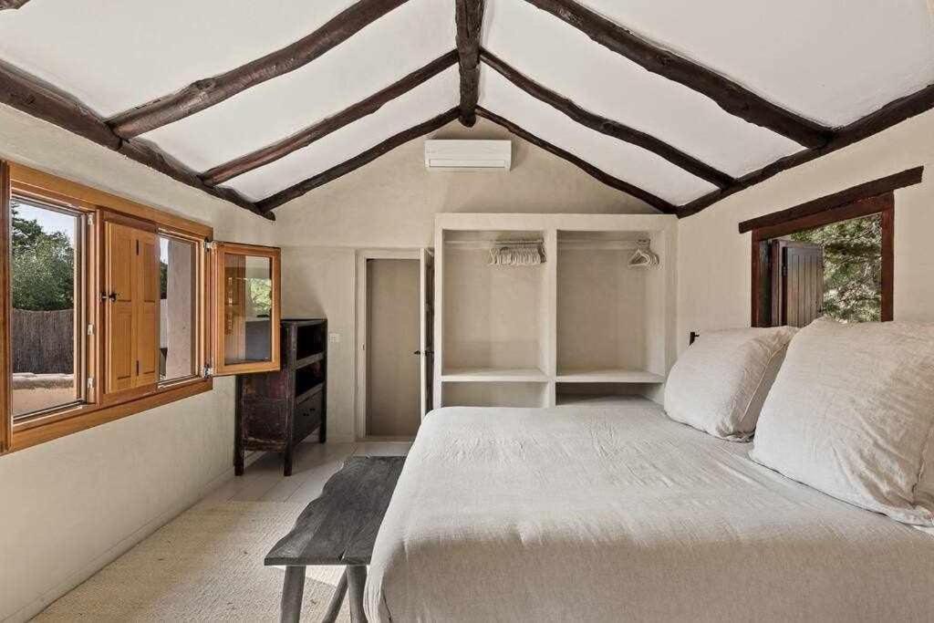 The Cave Tarifa Large Luxury in the countryside