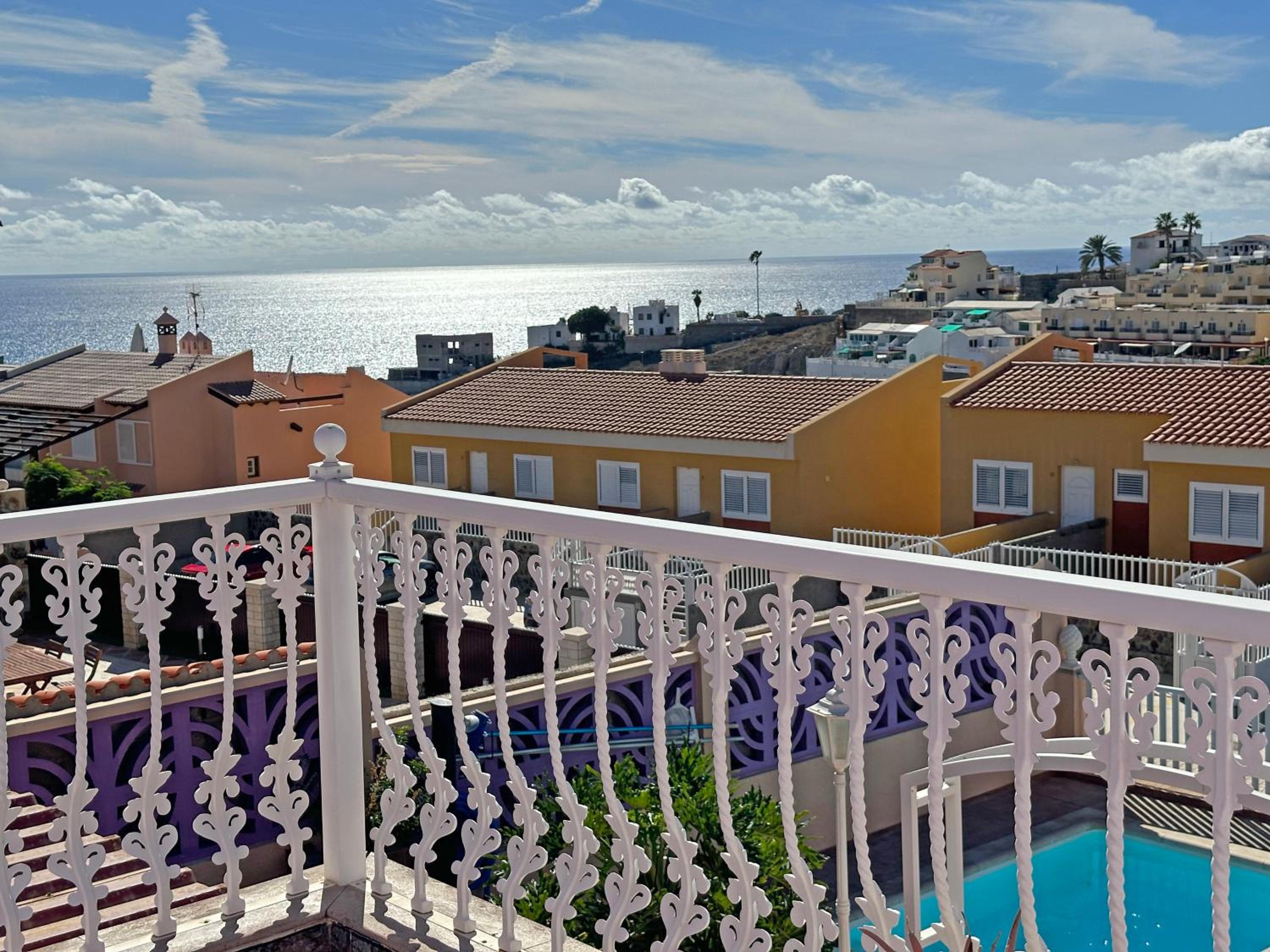 Villa Esmeralda junto al mar