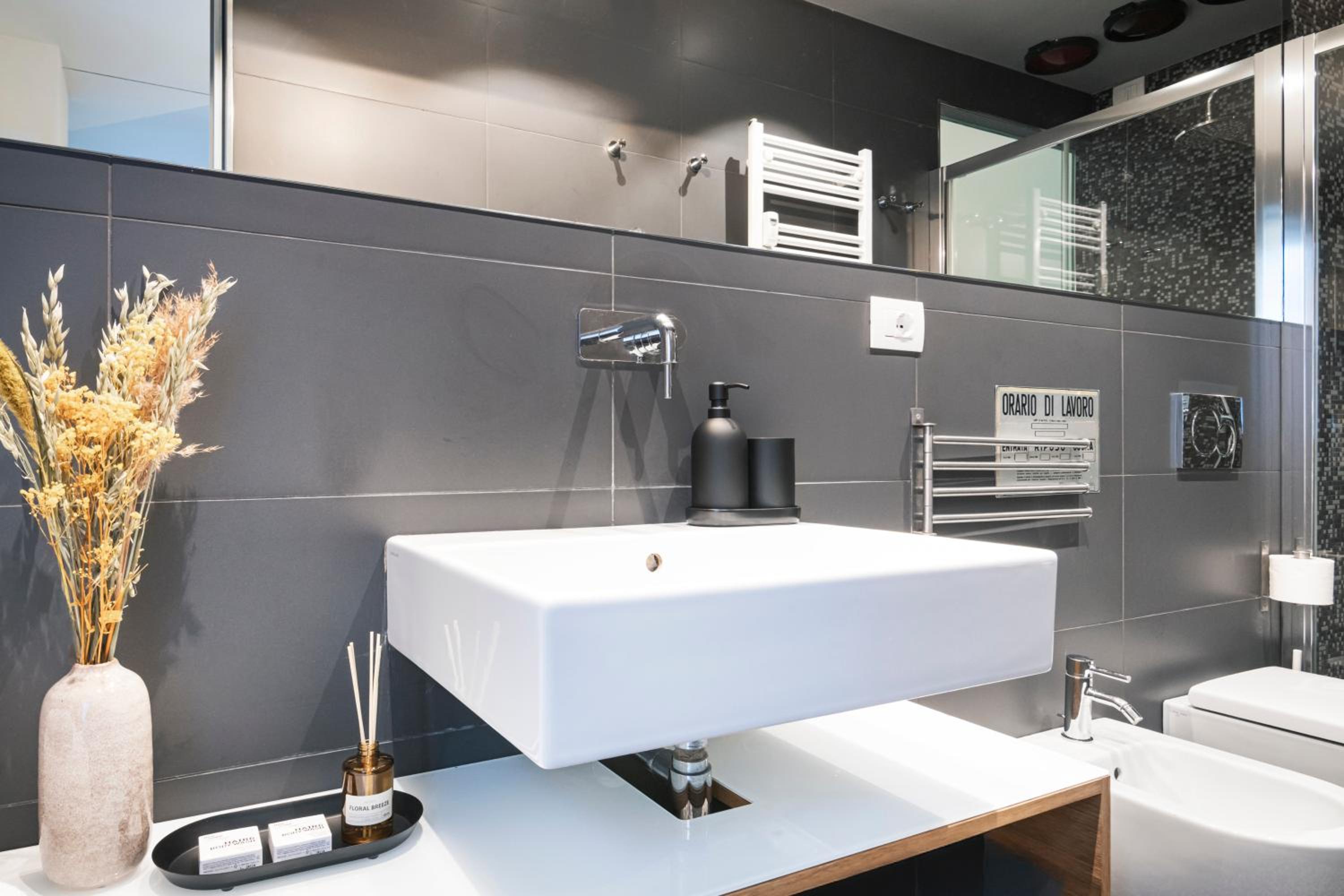 Easylife - Milano - Rontgen 24 S - Bocconi photo 2