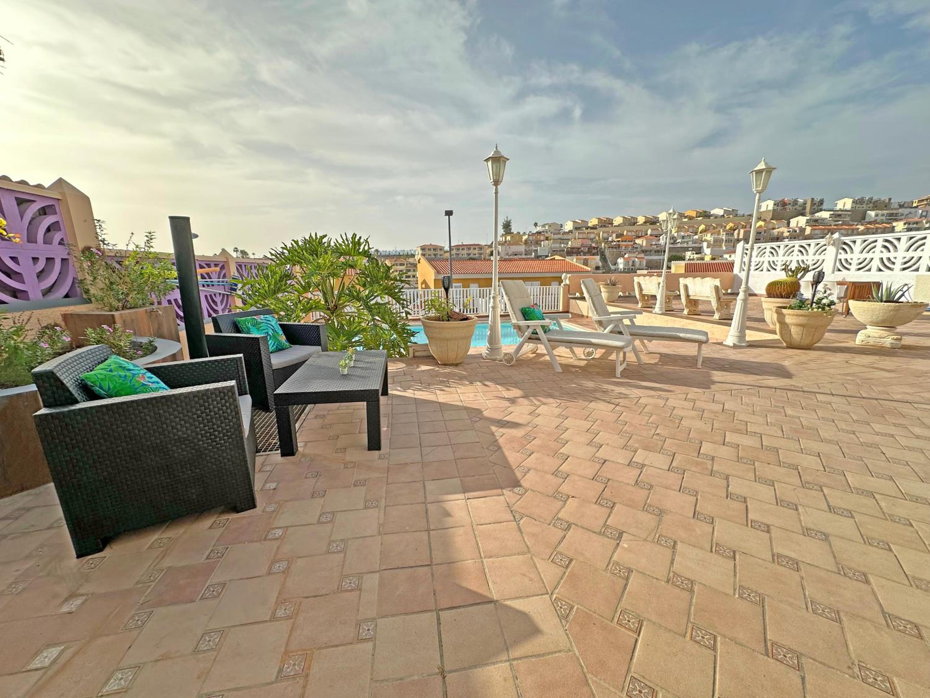 Villa Esmeralda junto al mar