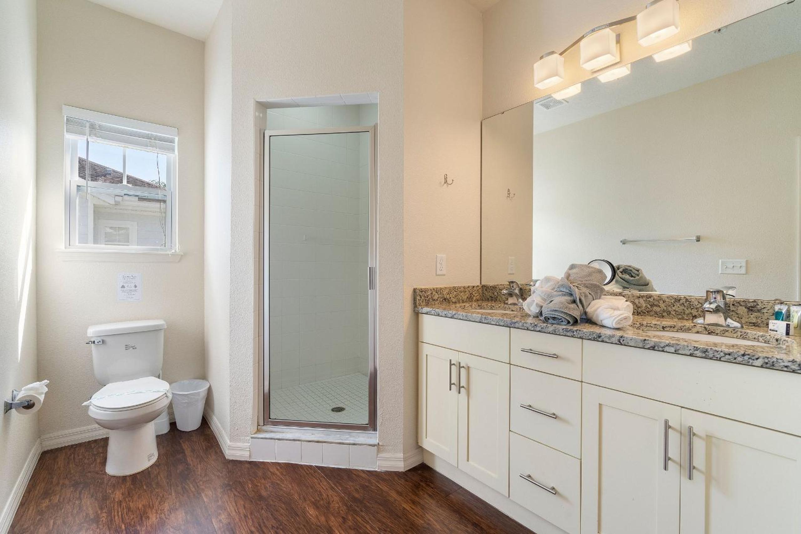 4BR Lucaya Village Home, Sleeps 10 view 5
