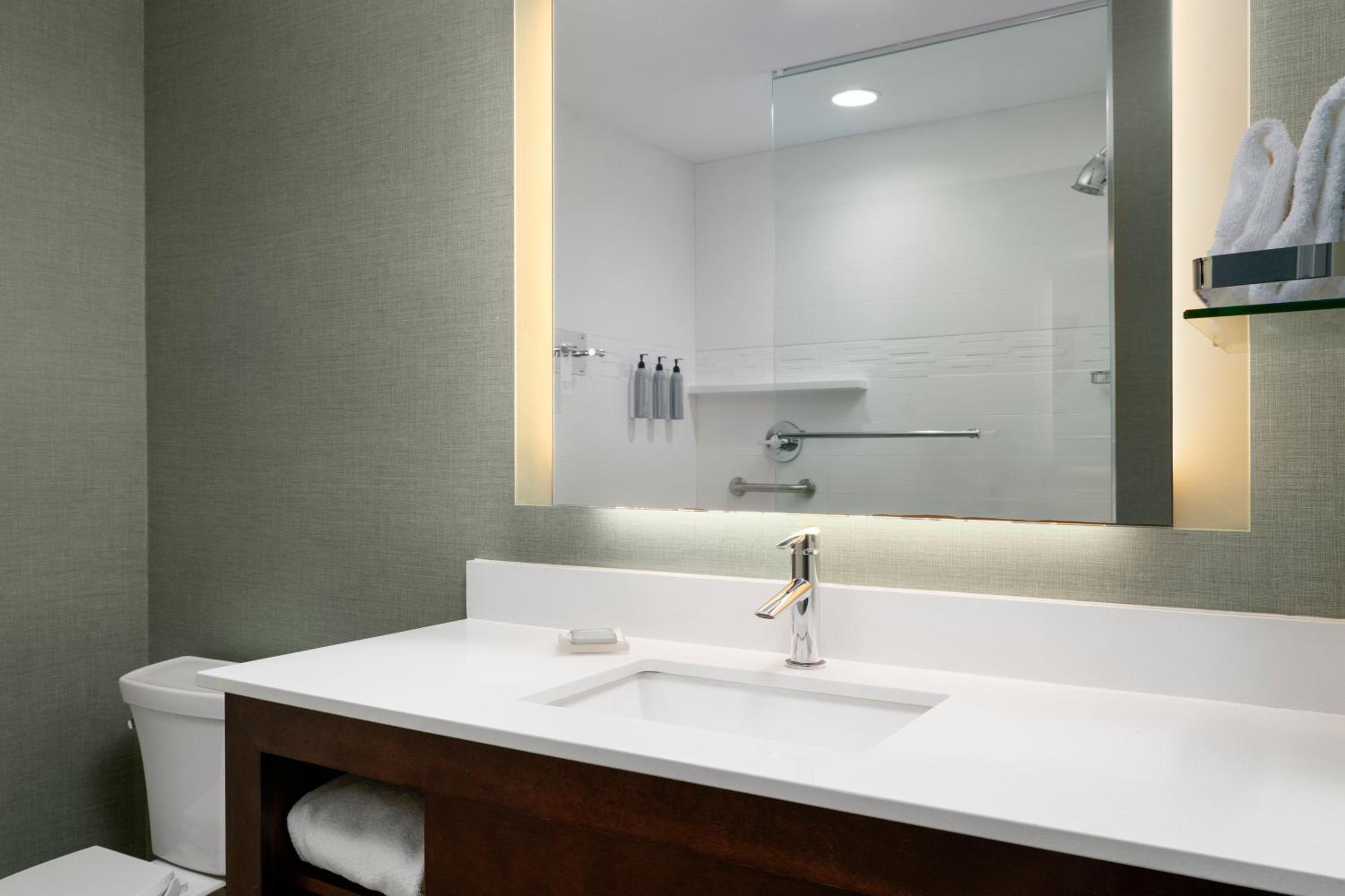Kingston Vacations - Residence Inn by Marriott Kingston - Property Image 6