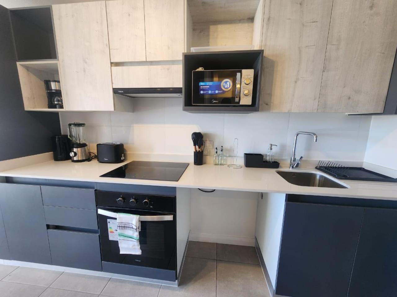 HOM l Parking Wifi CoWork Faro Turismo Piscina