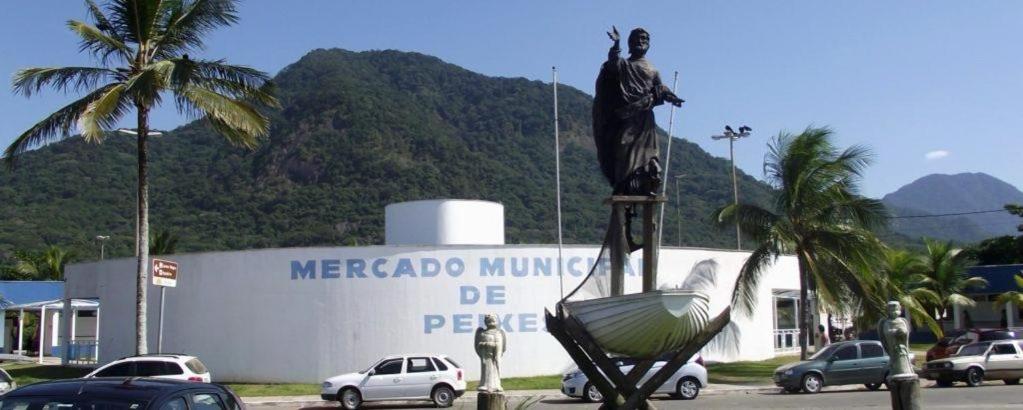 Piscina Aquecida Quartos com Ar cond 700m Praia