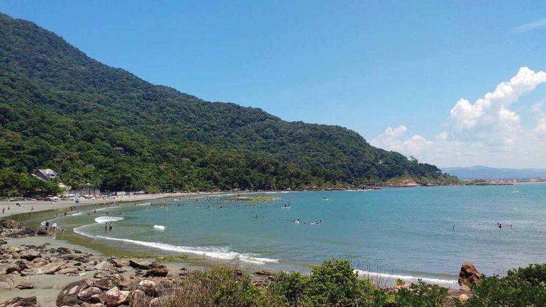 Piscina Aquecida Quartos com Ar cond 700m Praia