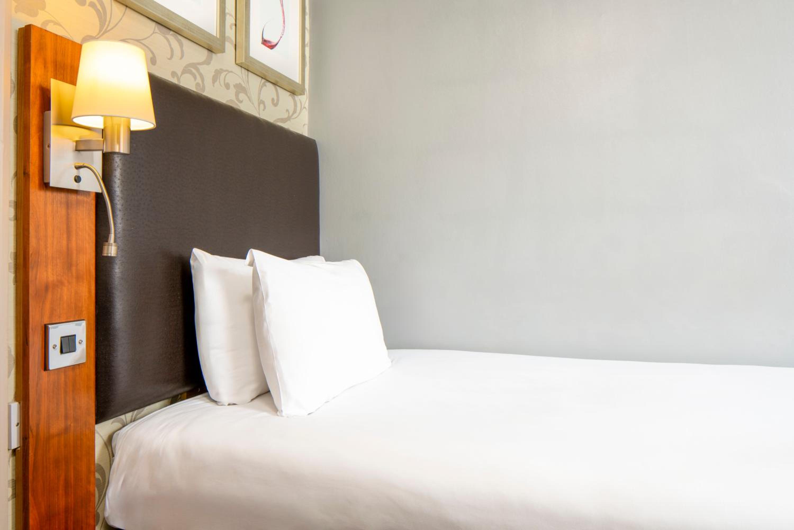 Croydon Vacations - London Croydon Aerodrome Hotel, BW Signature Collection - Property Image 12