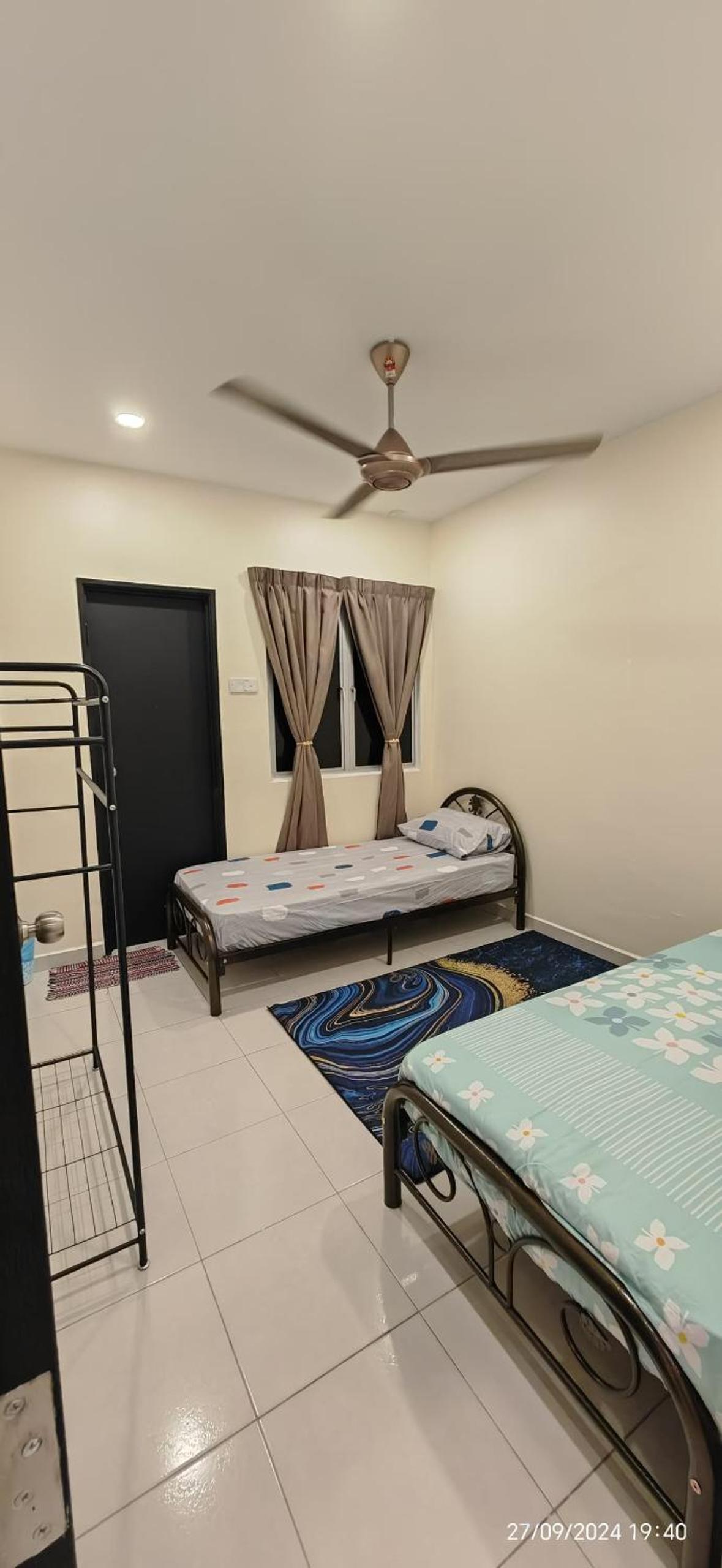 DMarina Homestay