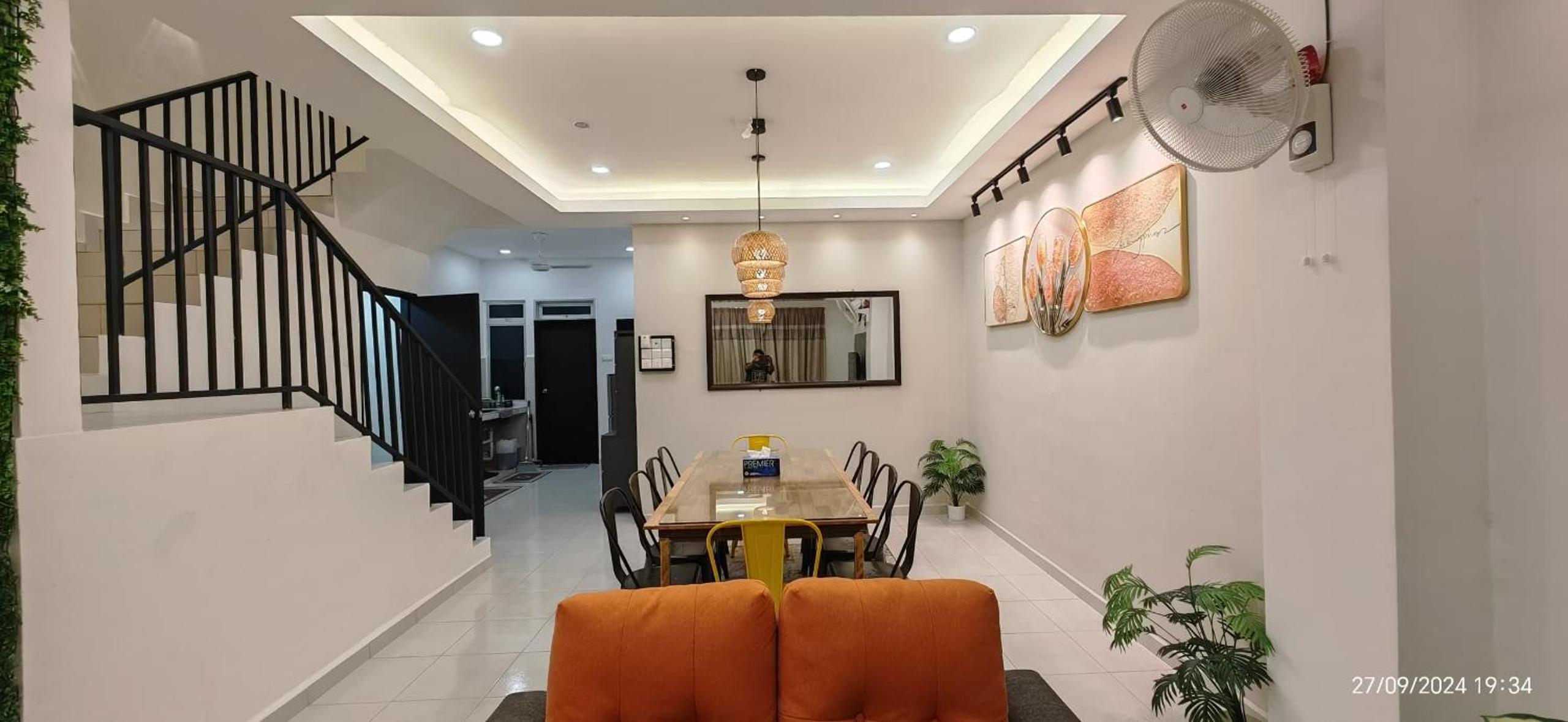 DMarina Homestay