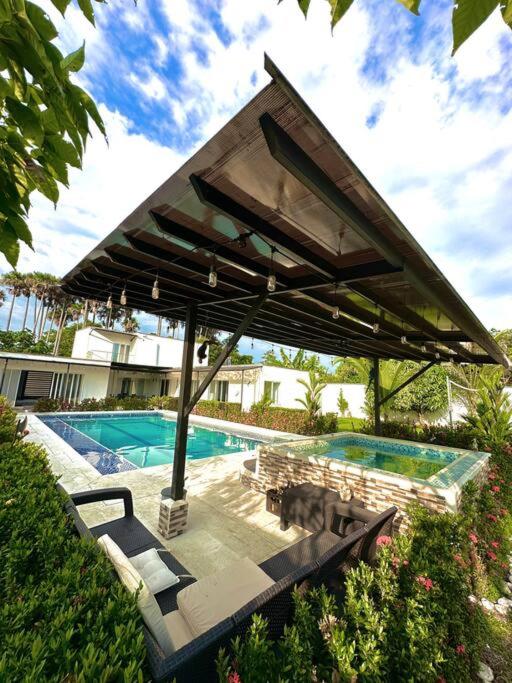 casa quinta Villavicencio Apiai