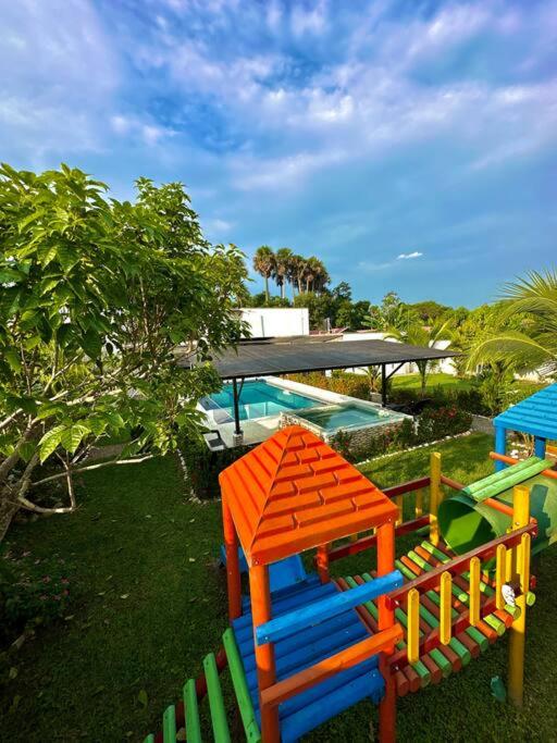 casa quinta Villavicencio Apiai
