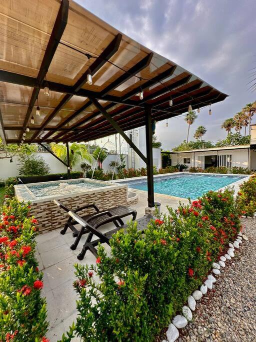 casa quinta Villavicencio Apiai