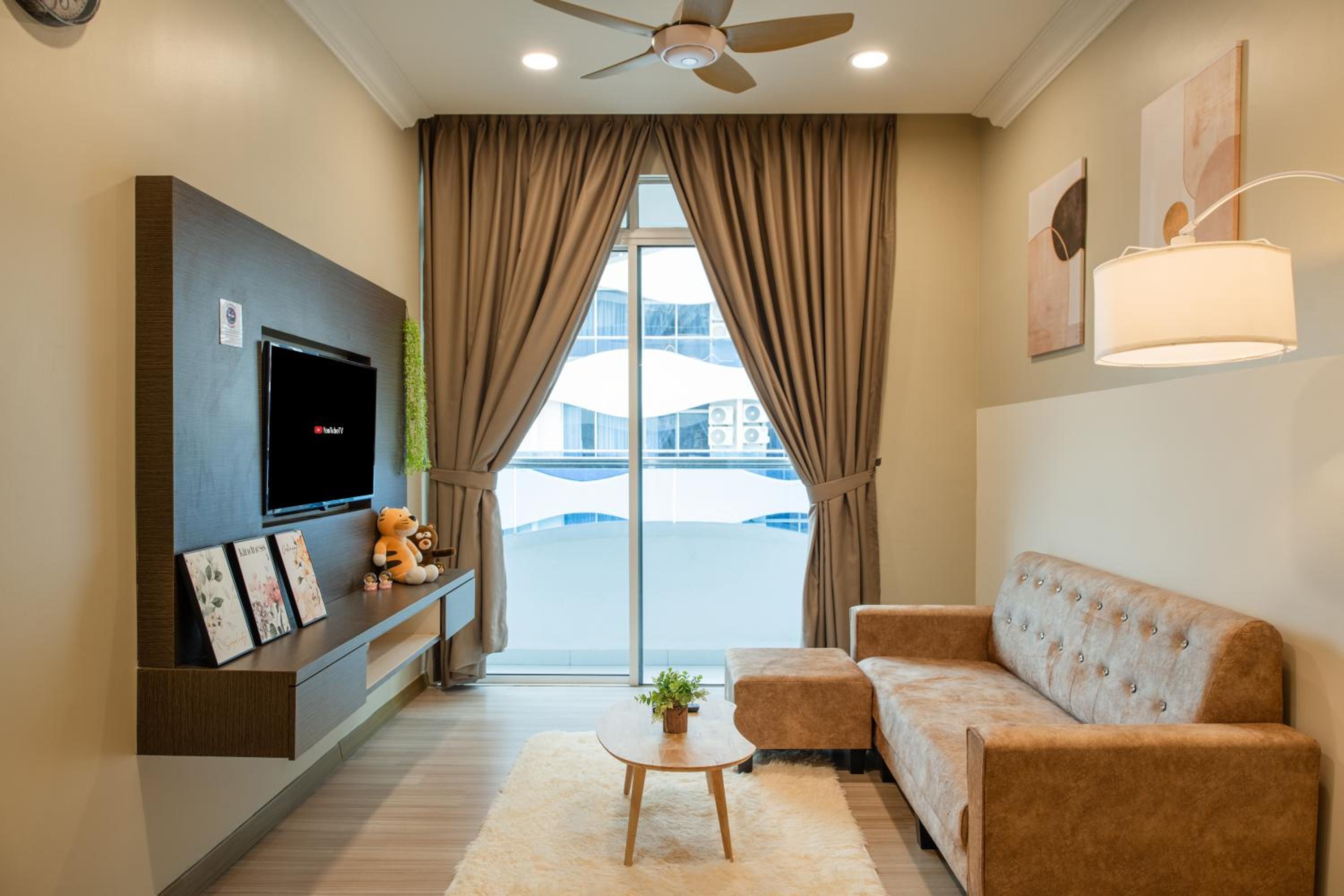 Jane House Near Jonker