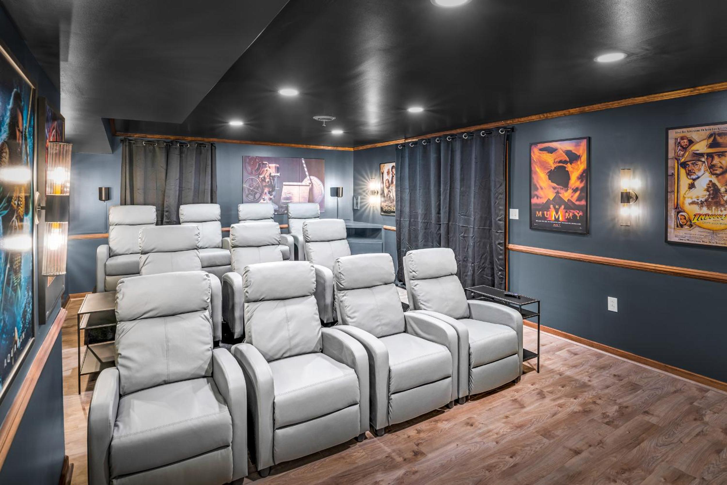 Amazing House - Movie & Game Room, Hot Tub, Fire Pit & Golf Course view 3