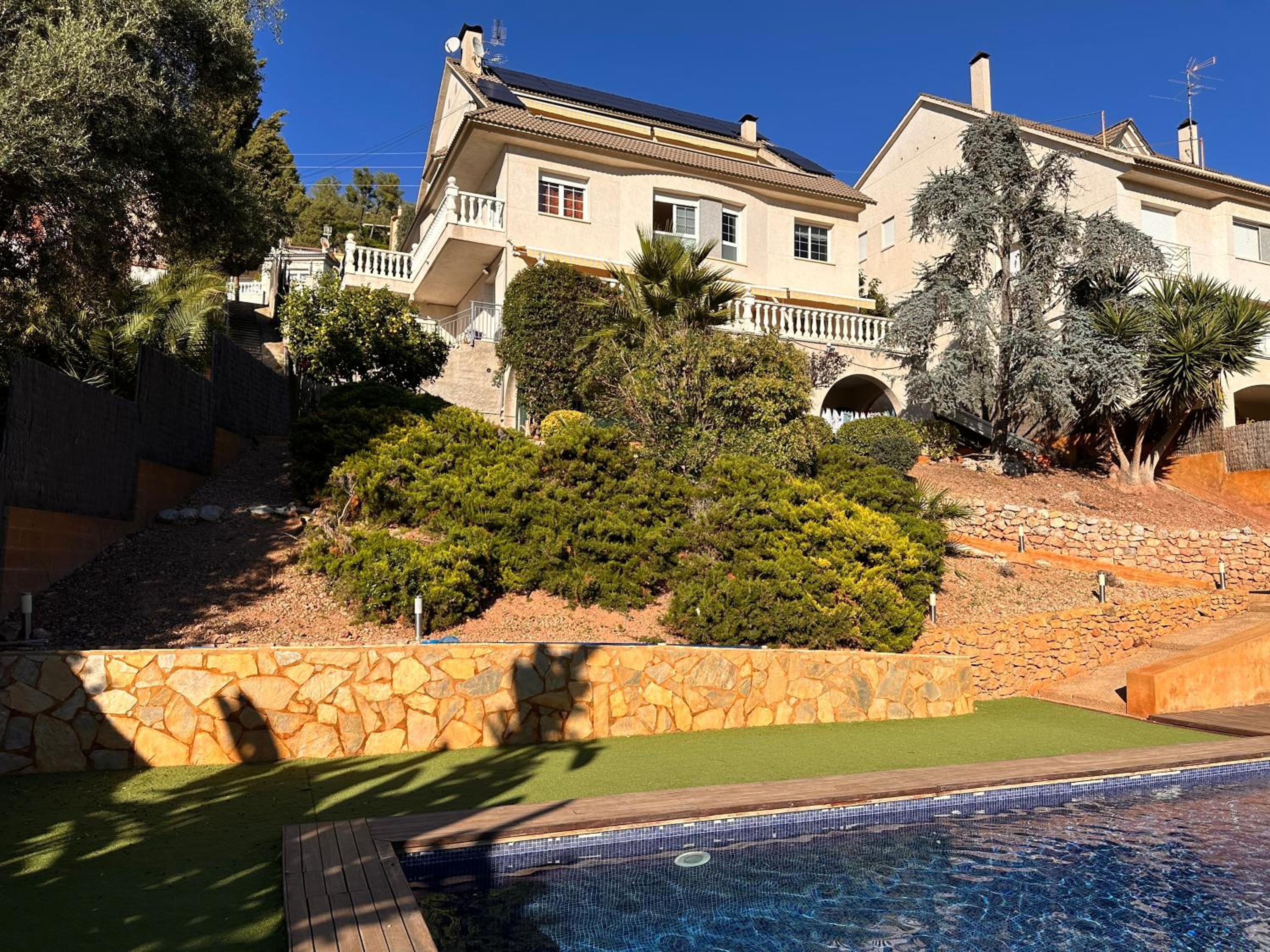 Sunny forest Villa near Barcelona