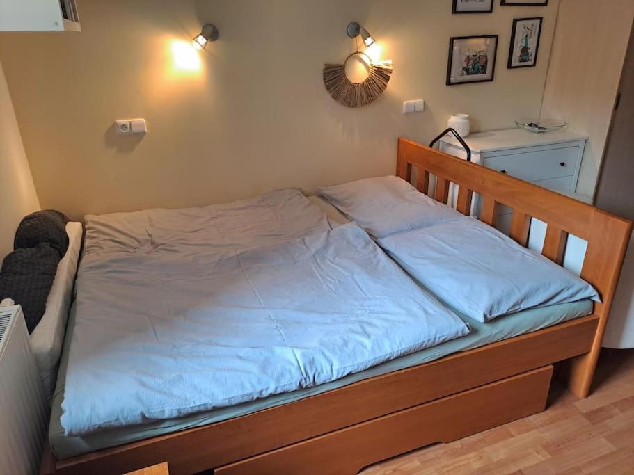 HARRADISE Plně vybavený apartmán pod Mumlavským vodopádem, na cestě na HŘEBENY, nejlepší VÝLETY v okolí, ZAHRADA pro relax i děti, LESY a turistické TRASY 