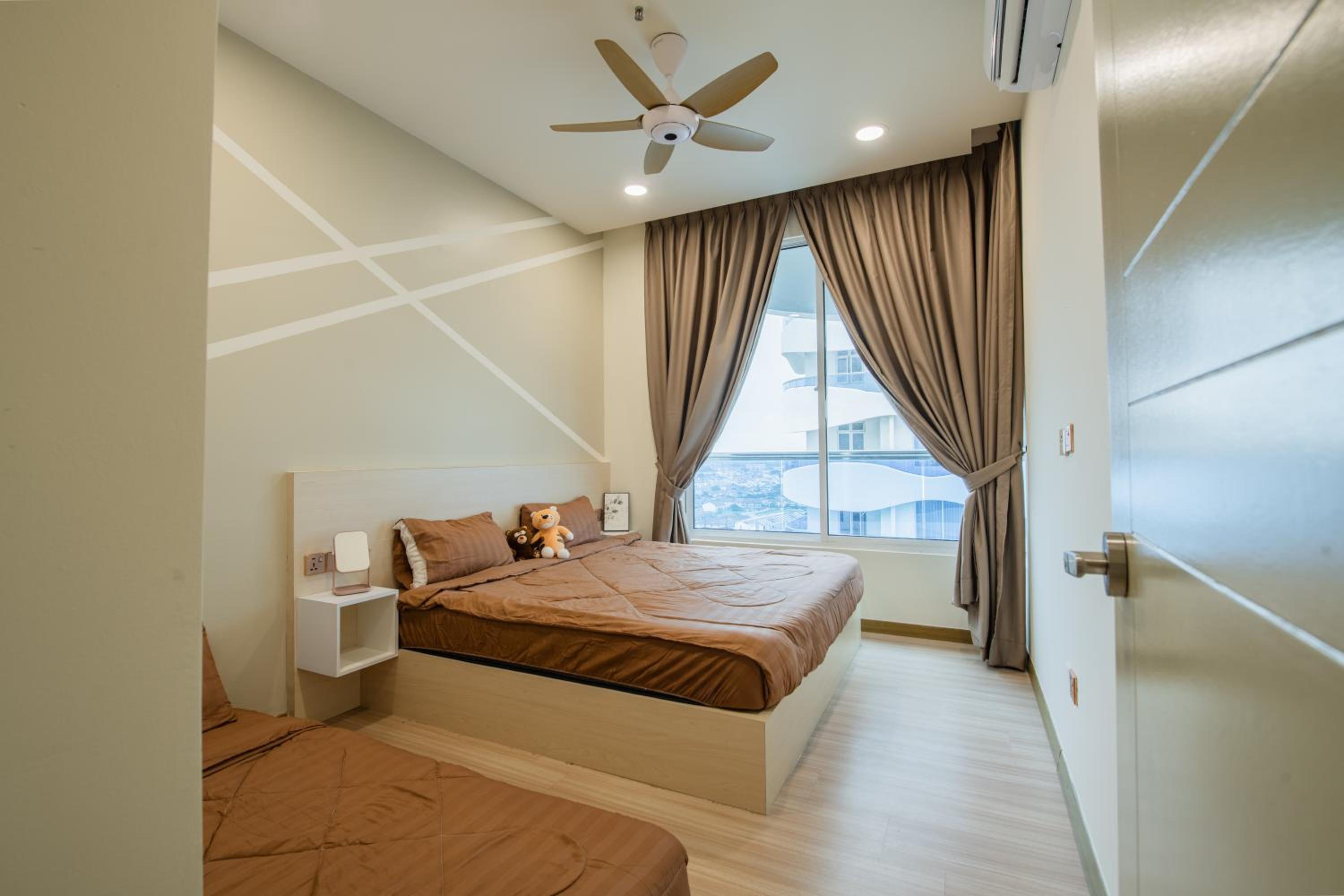Jane House Near Jonker