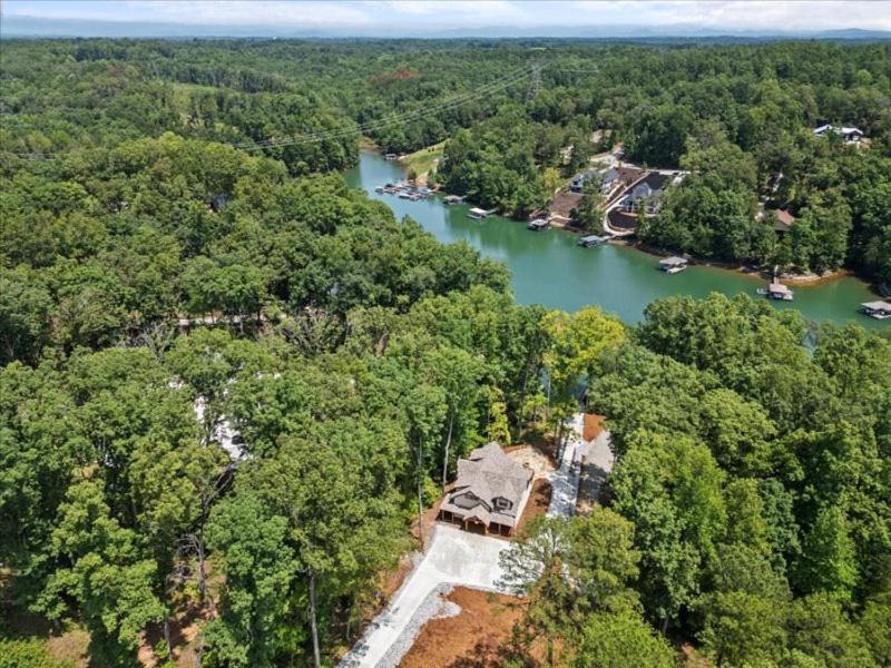 The Starling Bear Den on Lake Keowee view 5