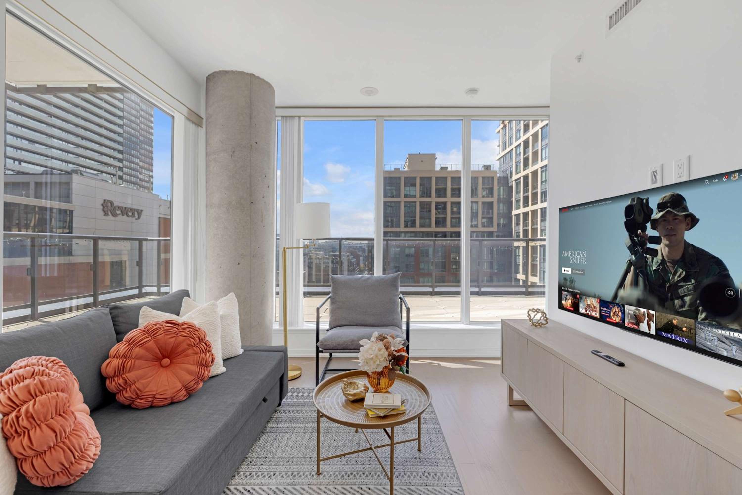 Prime 2BR Condo Massive Patio & Parking